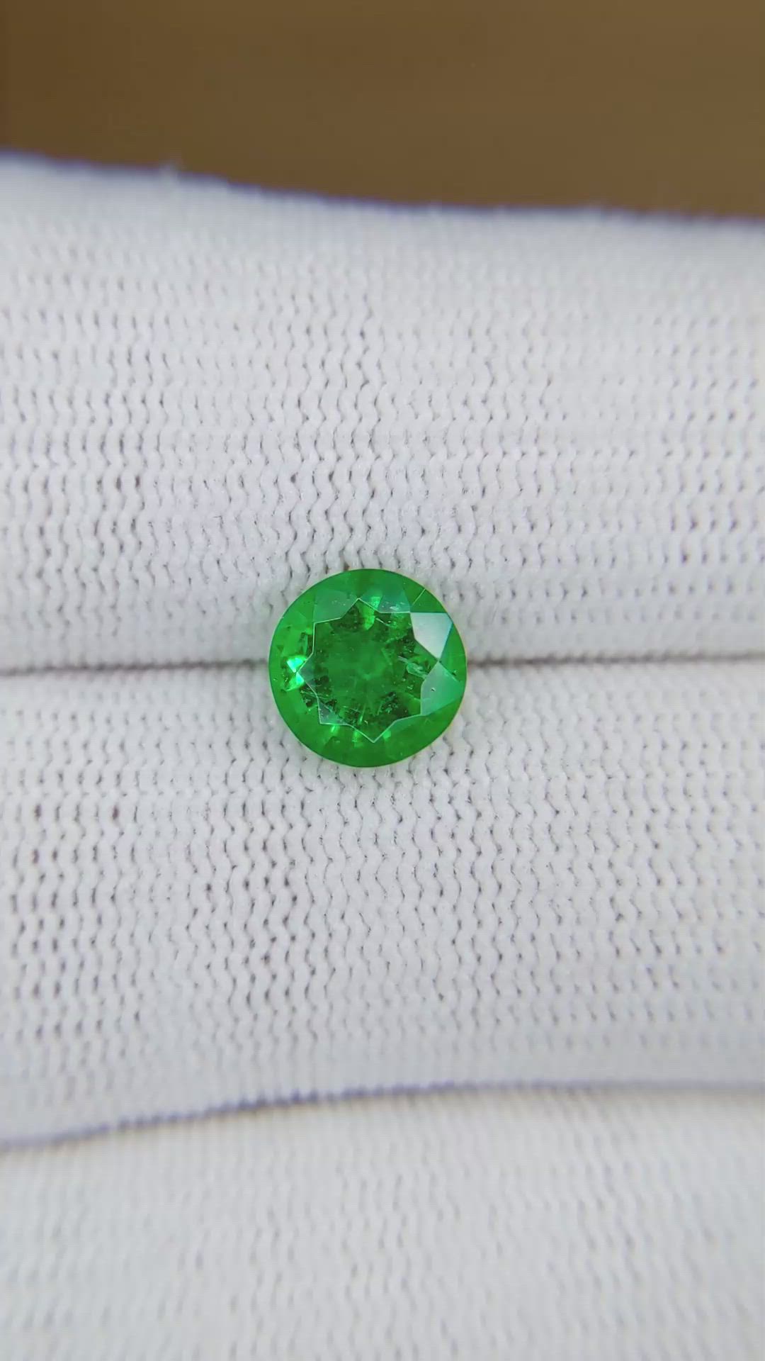 1.39 Ct. Emerald from Zambia Size Video