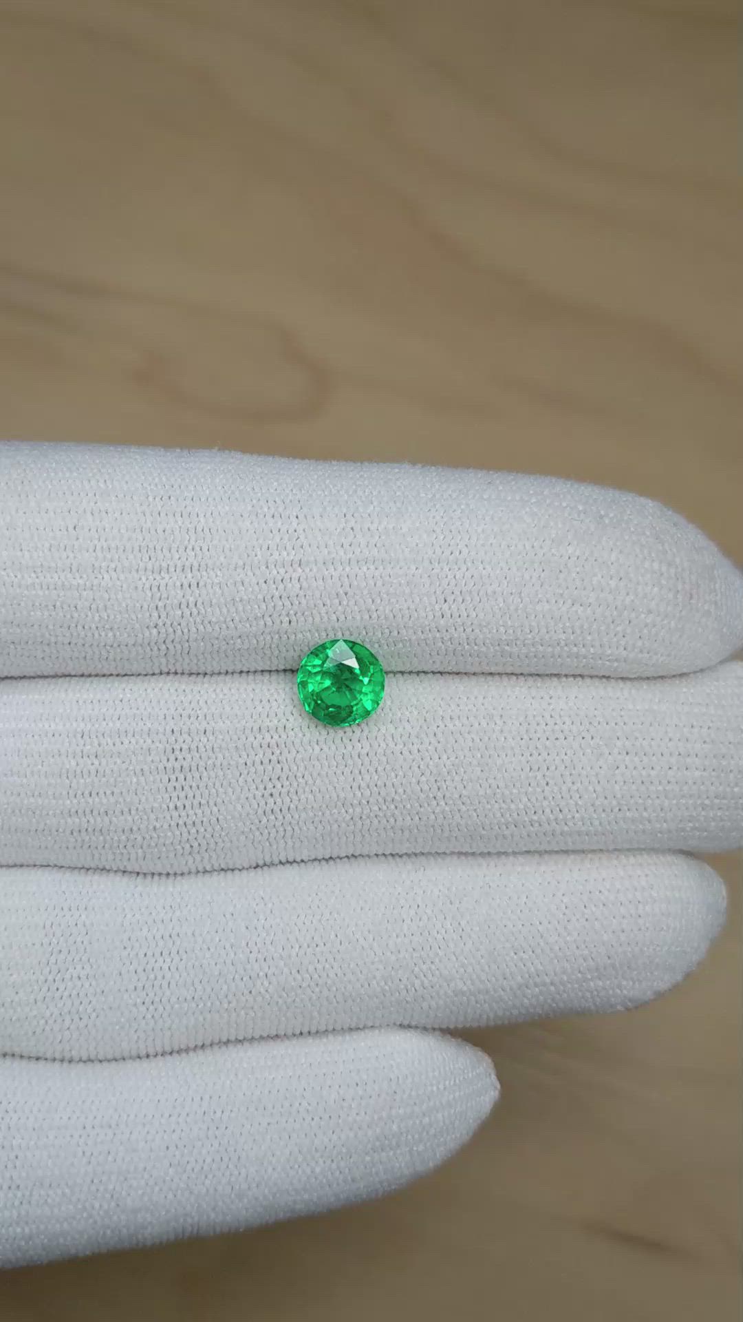1.52 Ct. Emerald from Zambia Size Video