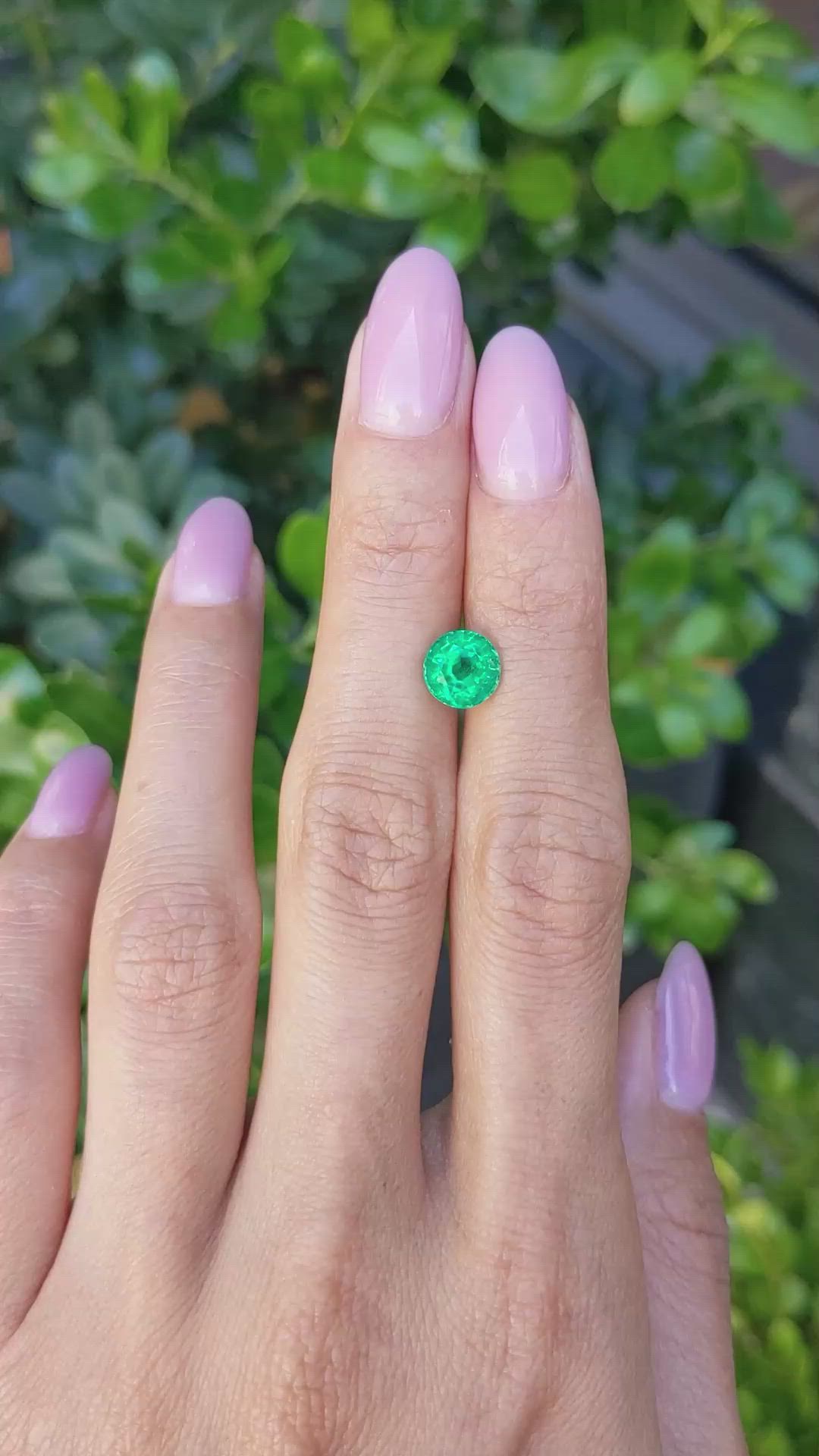 1.52 Ct. Emerald from Zambia Size Video
