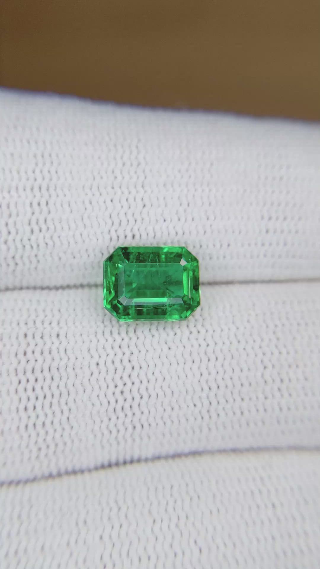 2.51 Ct. Emerald from Zambia Size Video