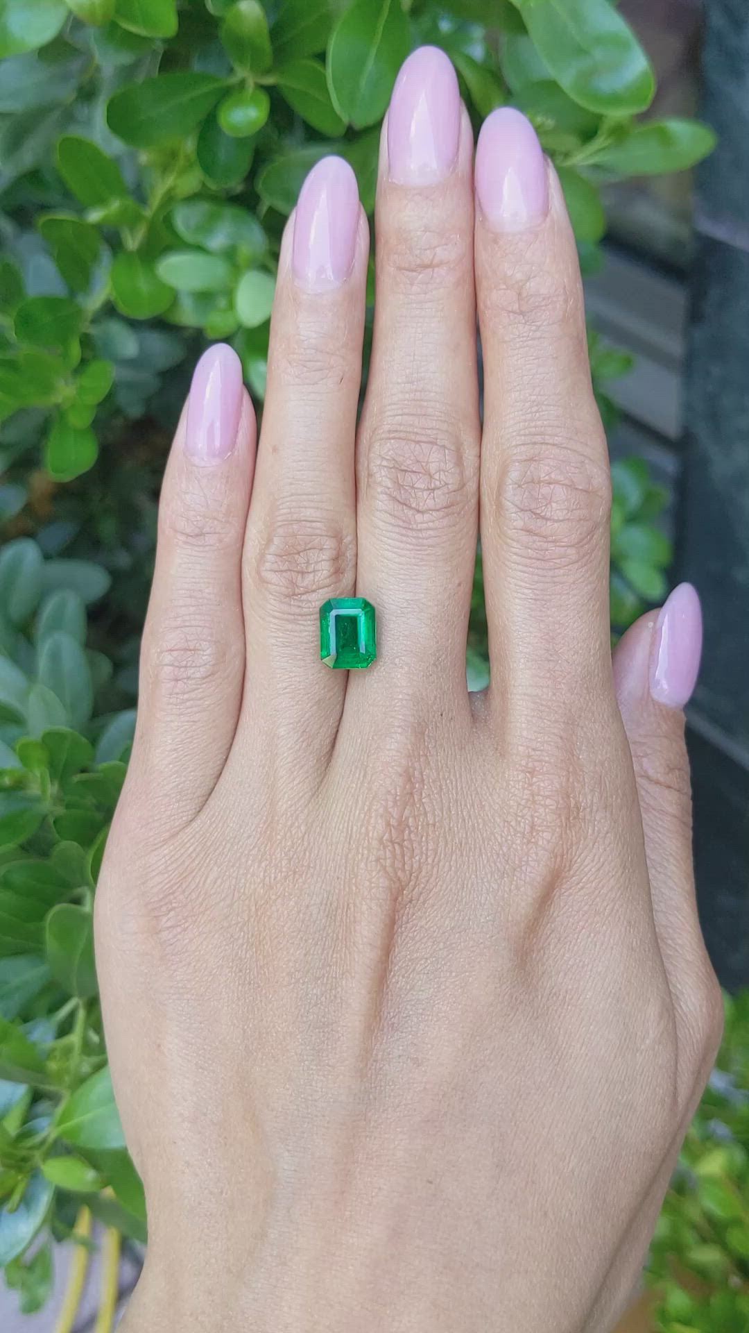 2.86 Ct. Emerald from Zambia Size Video