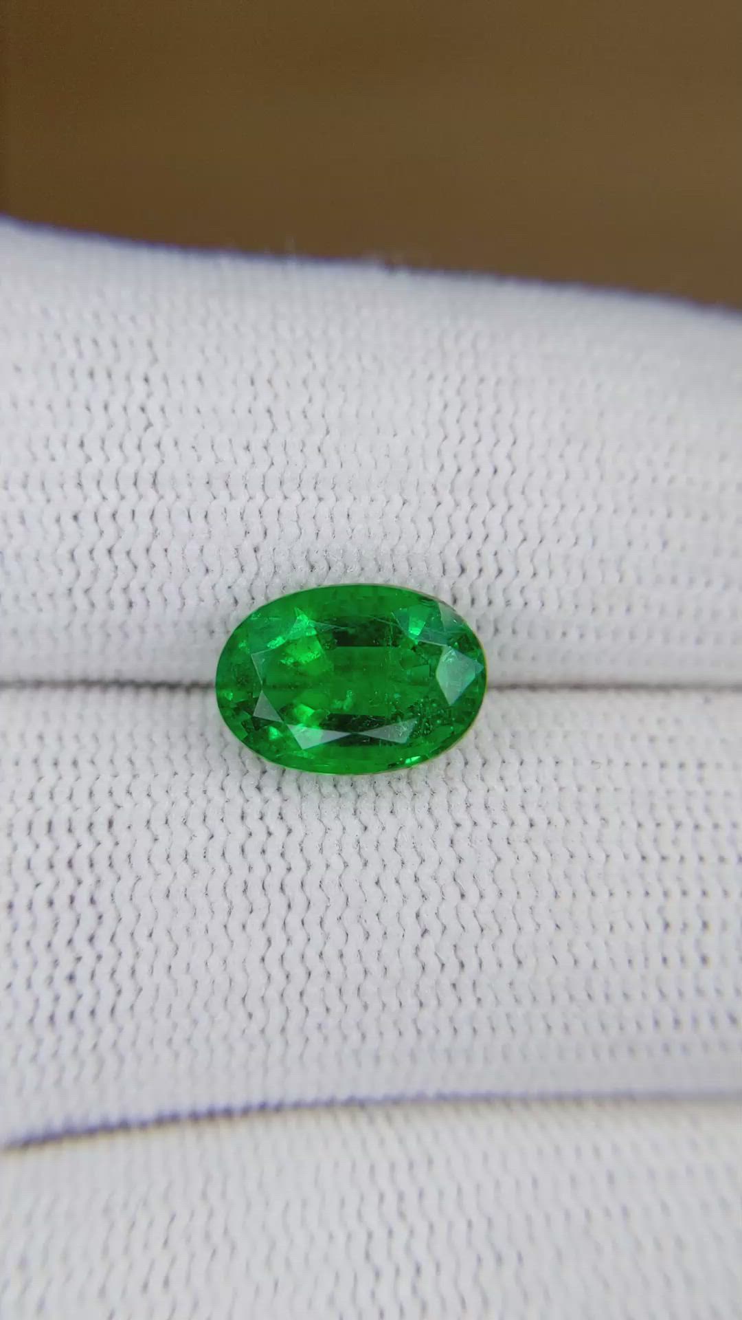 2.68 Ct. Emerald from Zambia Size Video