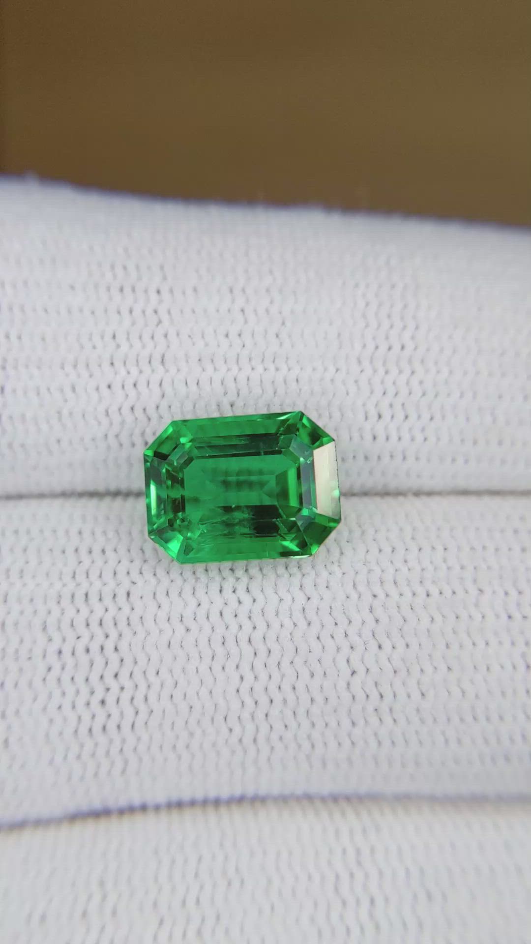 3.91 Ct. Emerald from Zambia Size Video