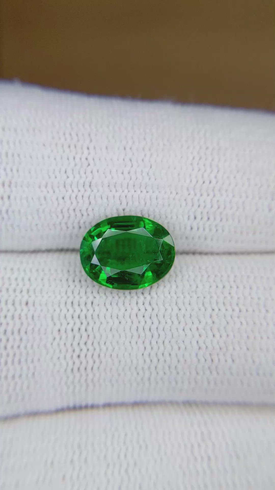 2.50 Ct. Emerald from Zambia Size Video