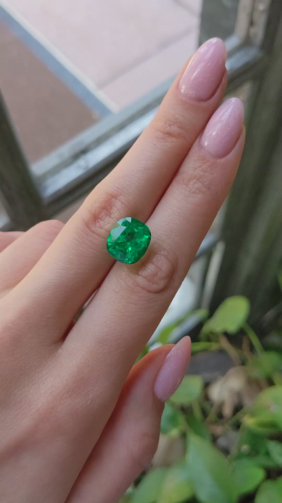 7.54 Ct. Emerald from Colombia Size Video