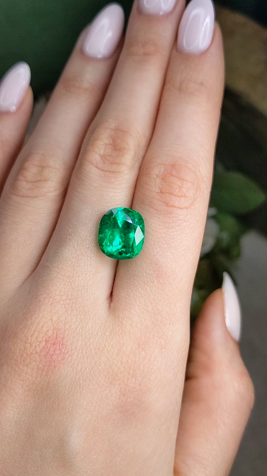 7.35 Ct. Emerald from Colombia Size Video