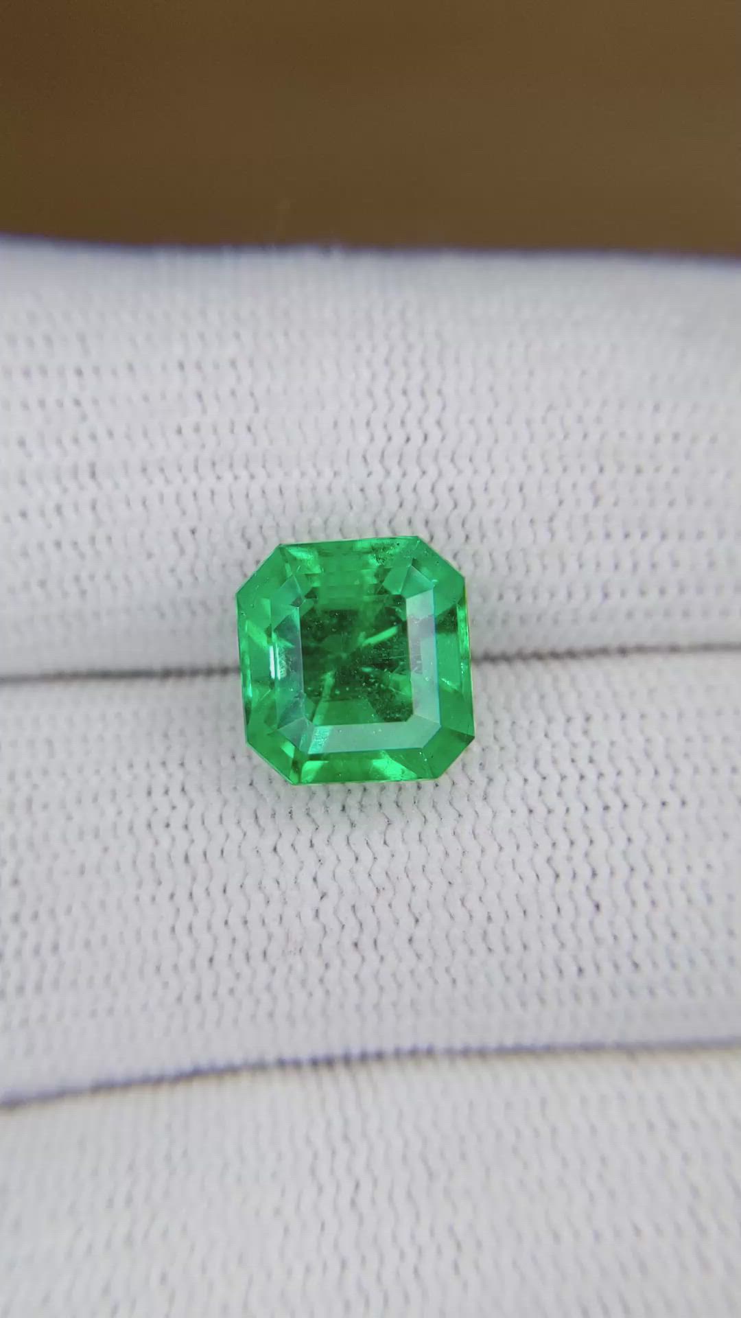 3.82 Ct. Emerald from Colombia Size Video