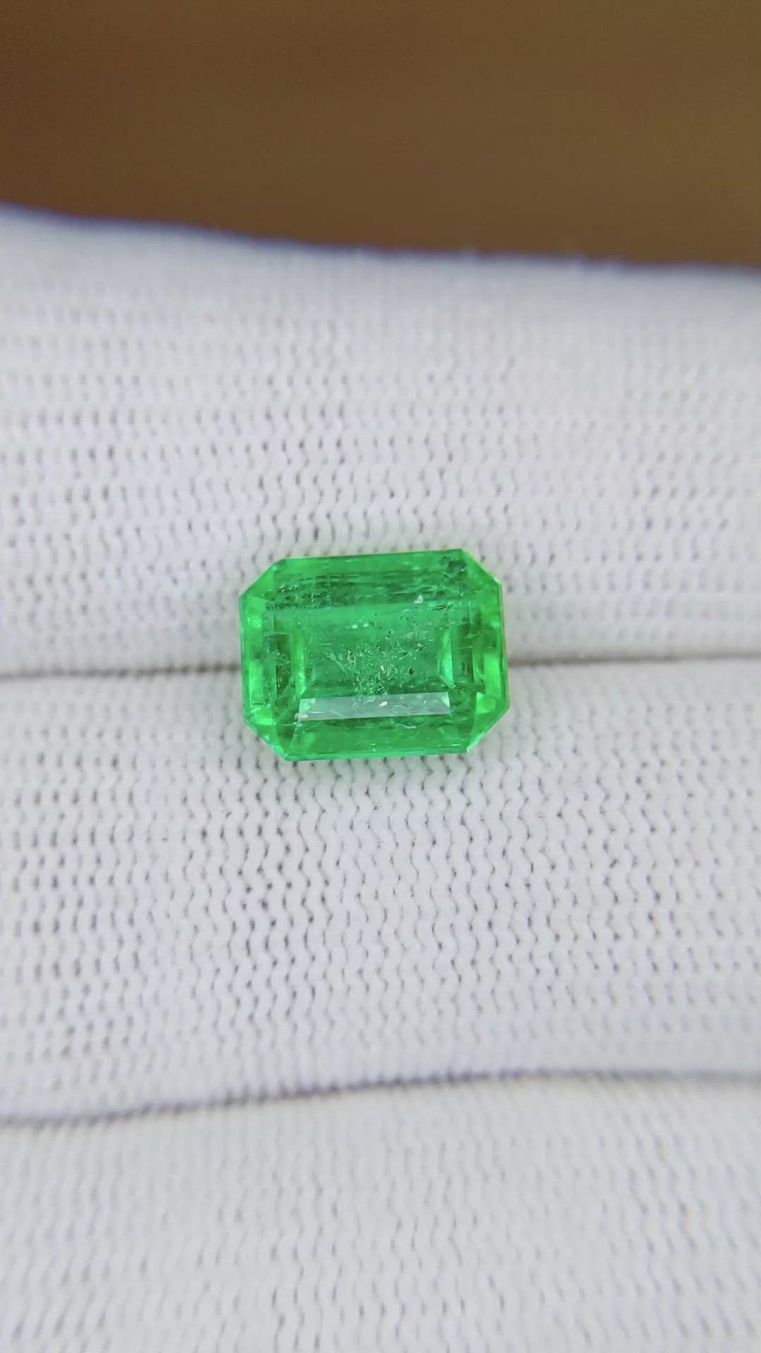 3.88 Ct. Emerald from Colombia Size Video