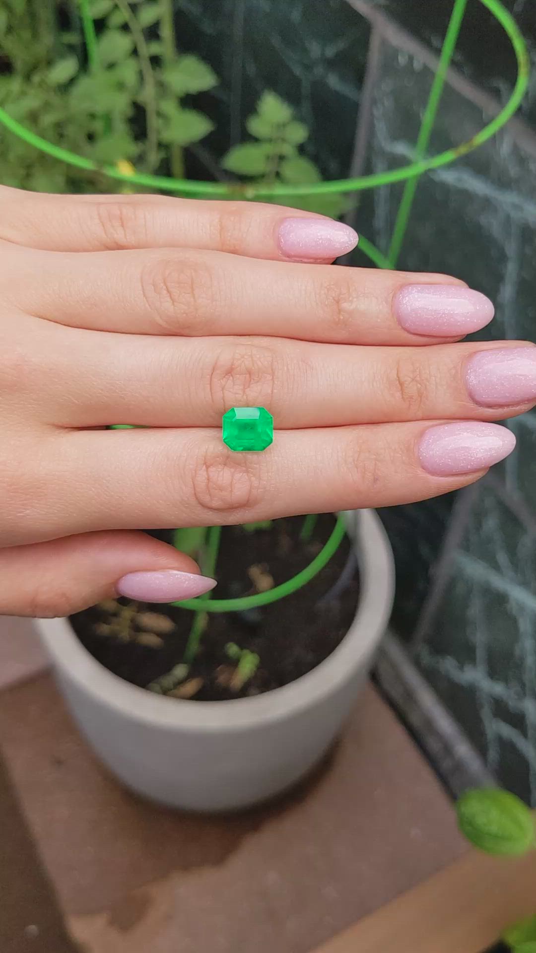 3.97 Ct. Emerald from Colombia Size Video