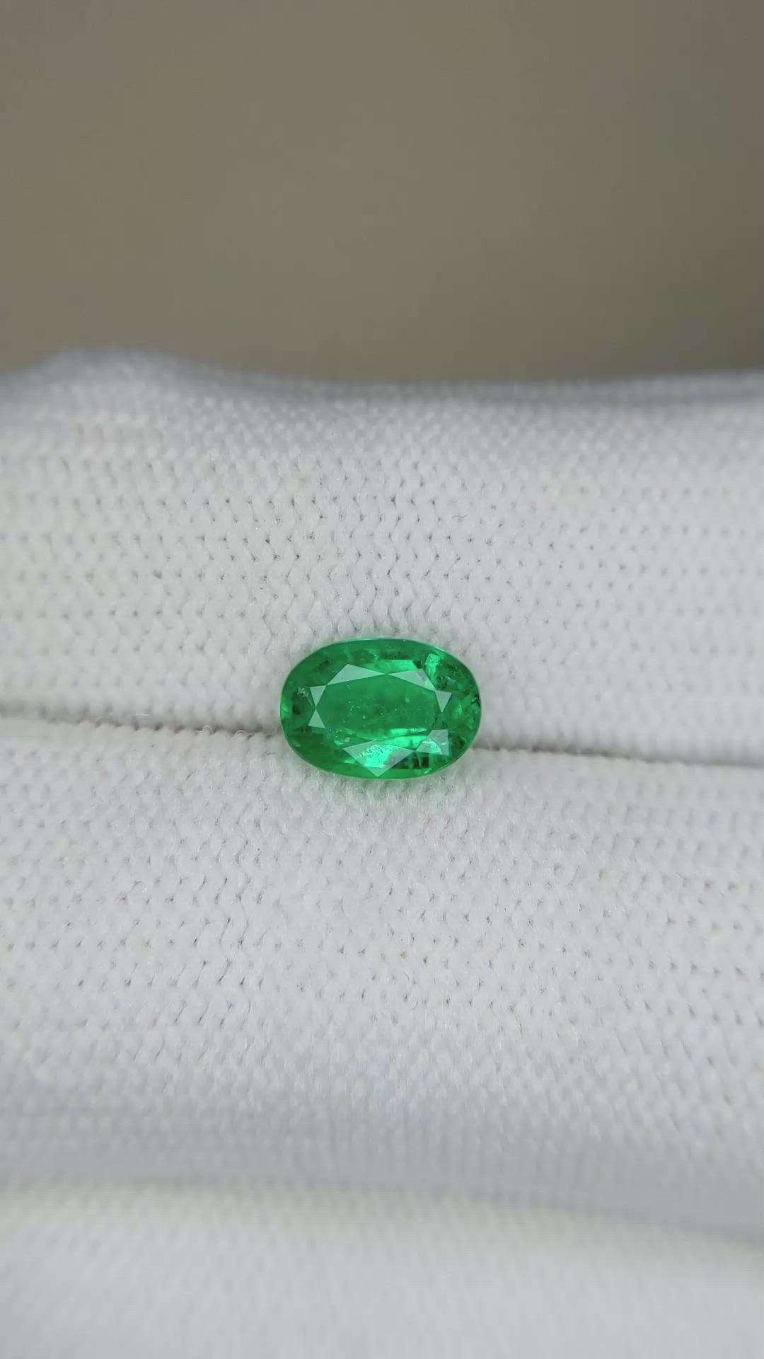 1.07 Ct. Emerald from Zambia Size Video