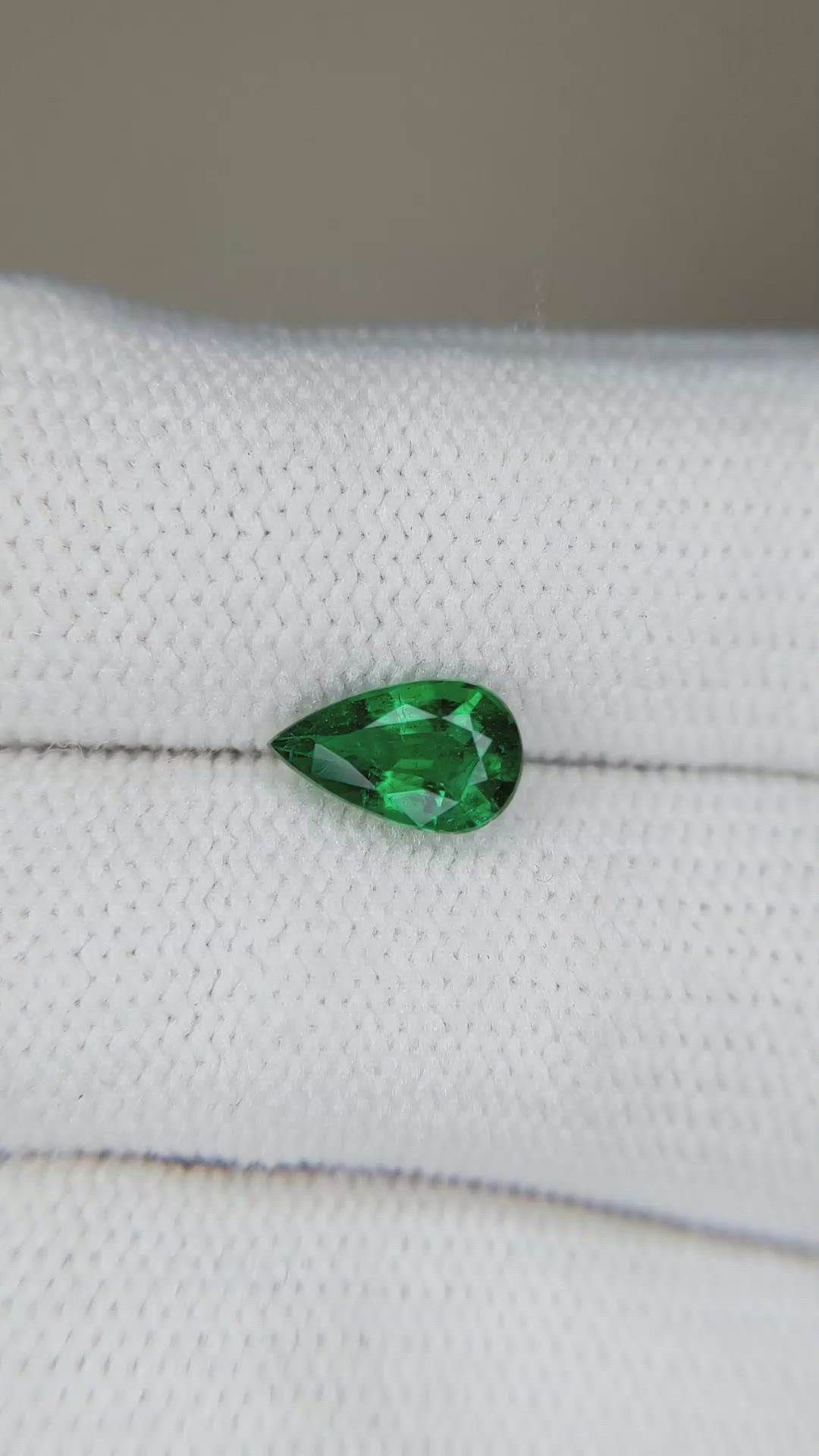 0.95 Ct. Emerald from Zambia Size Video
