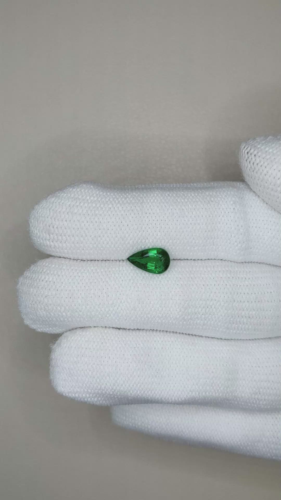 0.95 Ct. Emerald from Zambia Size Video
