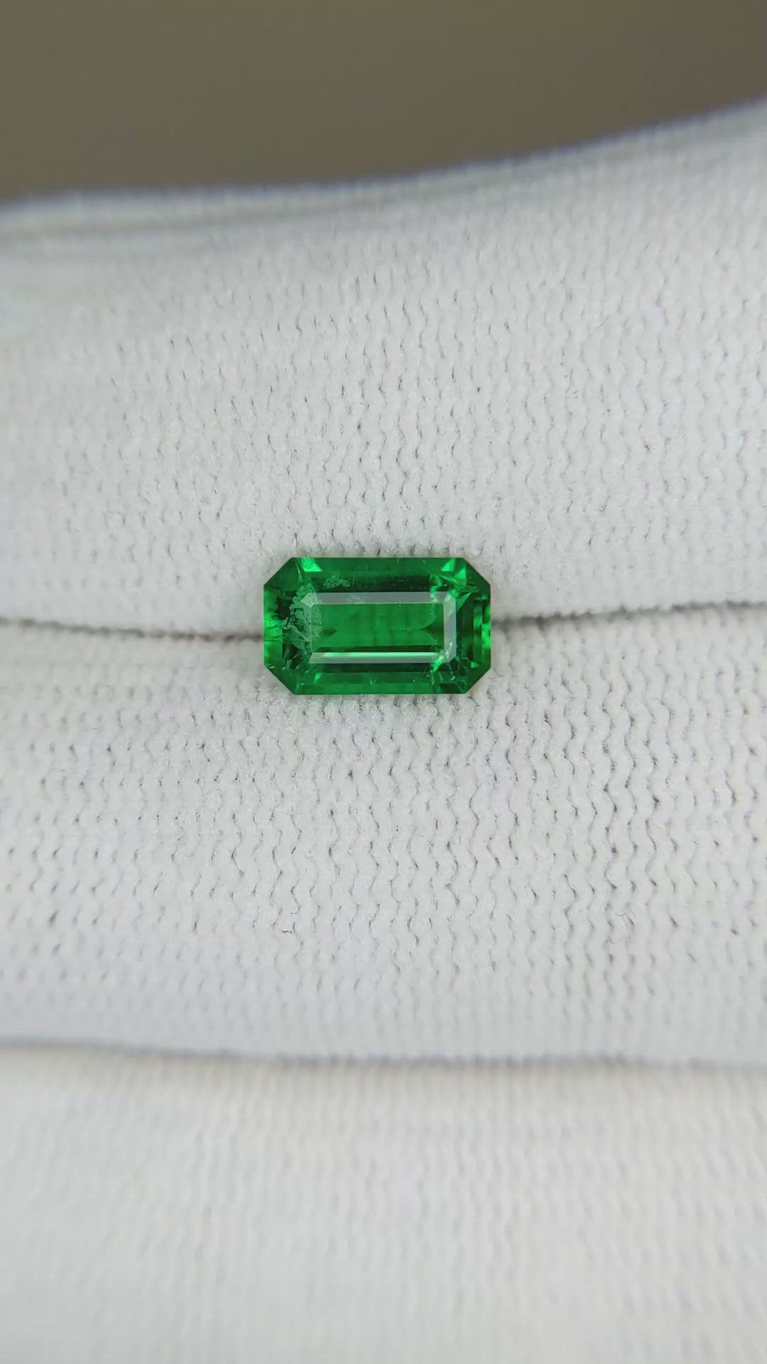 1.16 Ct. Emerald from Zambia Size Video
