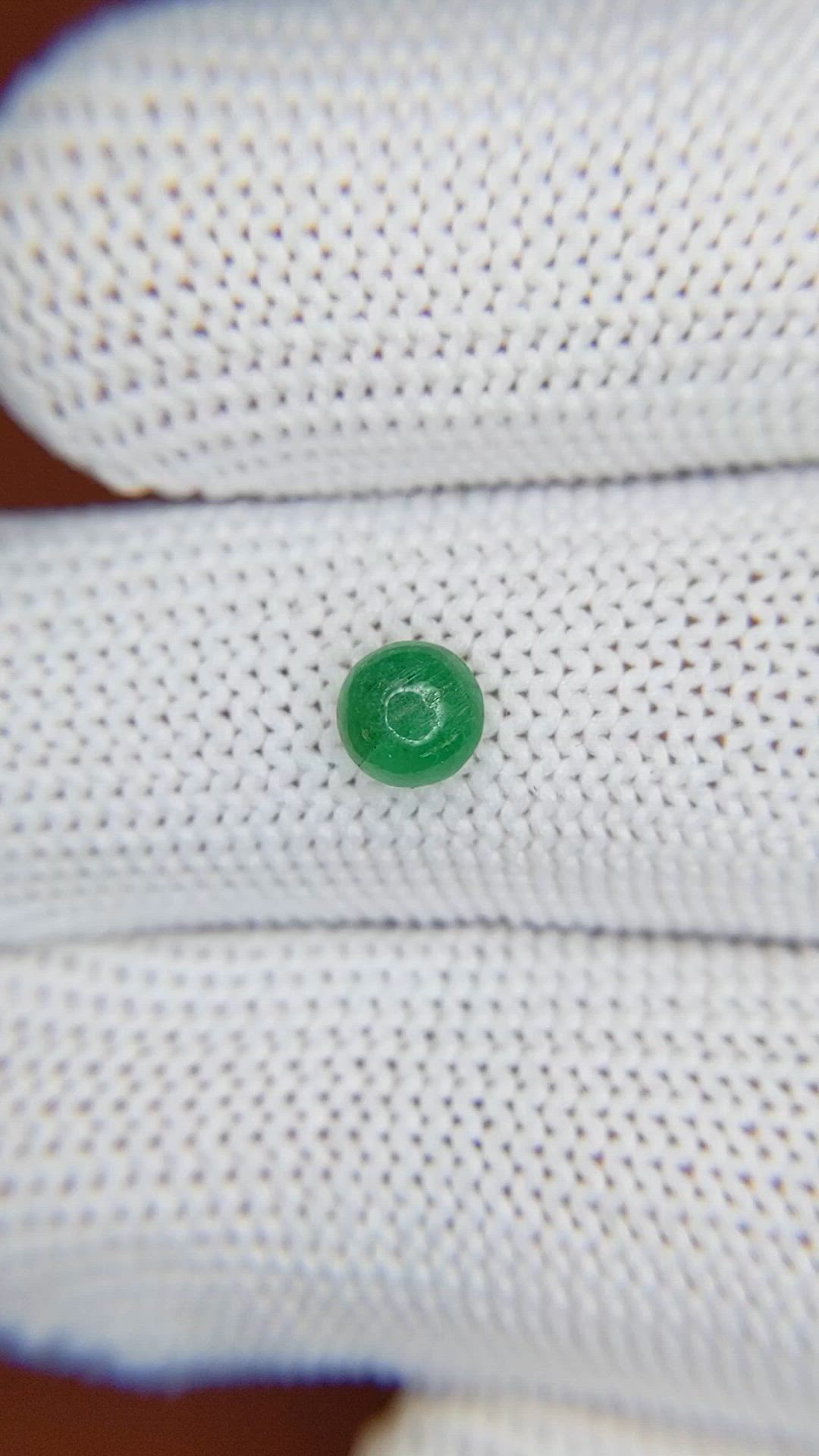 0.46 Ct. Cabochon Emerald from Colombia - Muzo Size Video