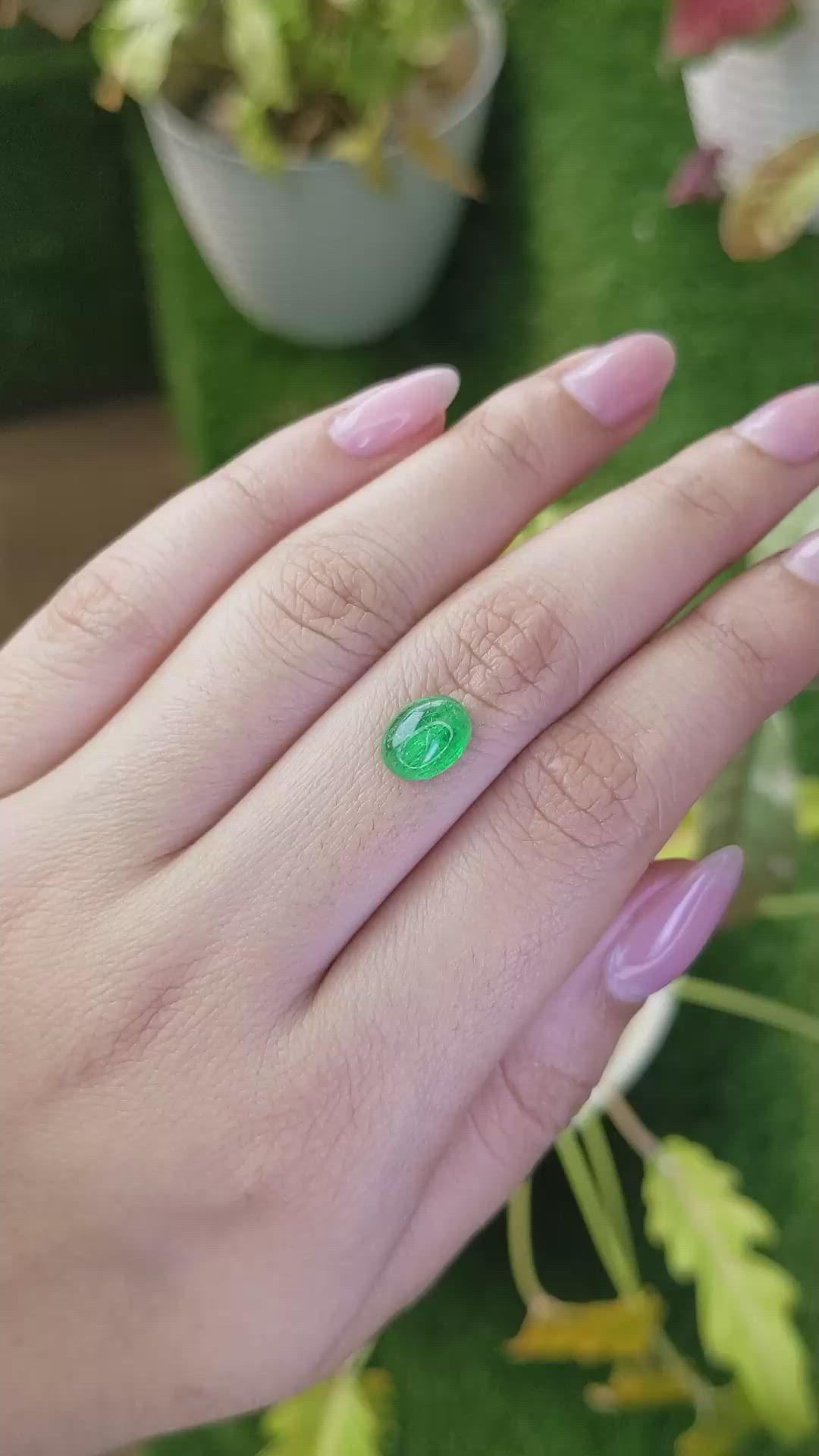 1.83 Ct. Cabochon Emerald from Colombia - Muzo Size Video