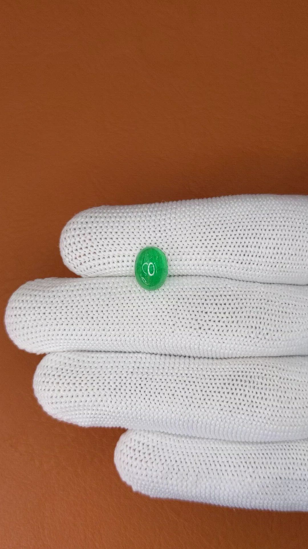 1.83 Ct. Cabochon Emerald from Colombia - Muzo Size Video