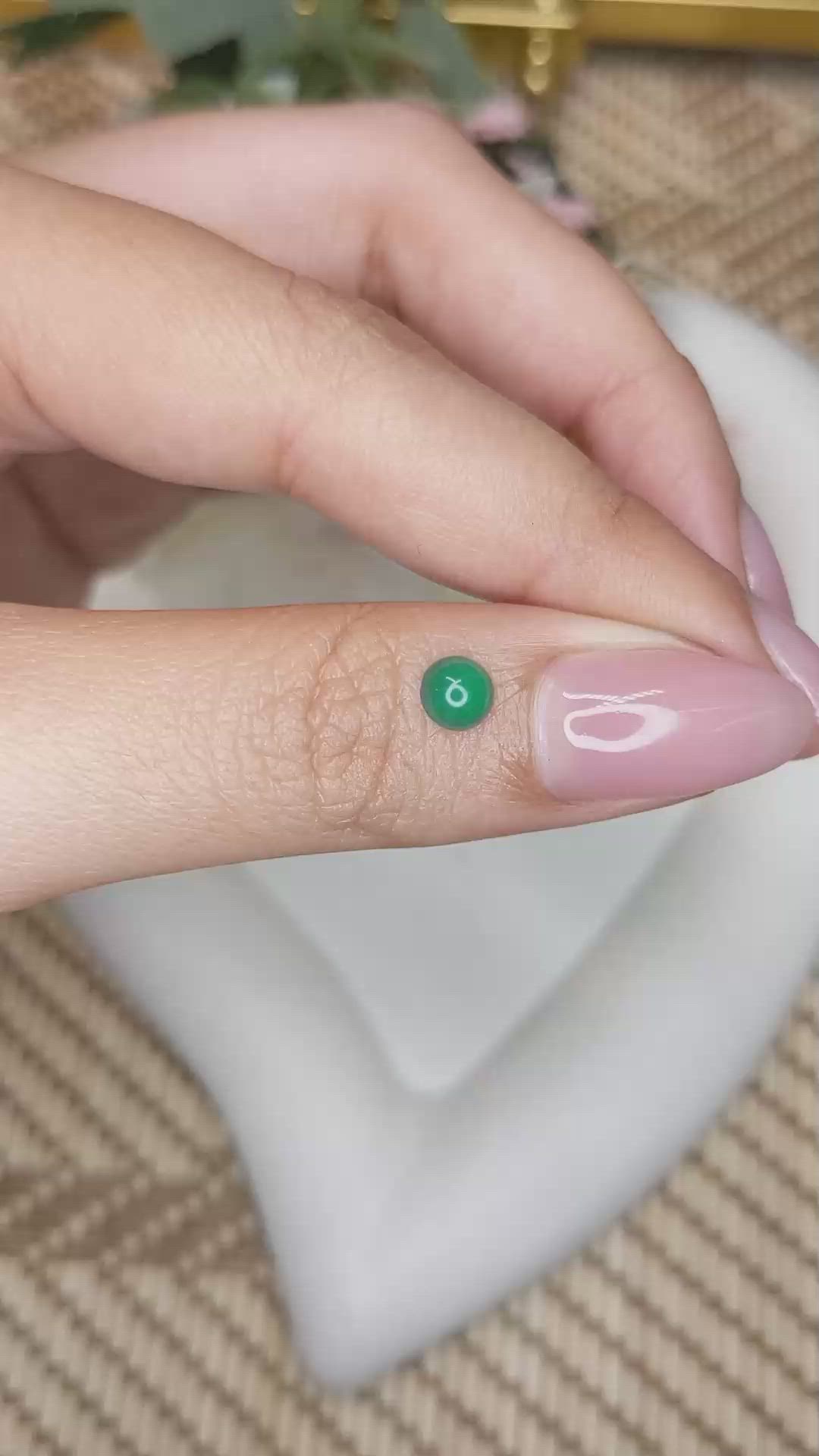 0.40 Ct. Cabochon Emerald from Colombia - Muzo Size Video