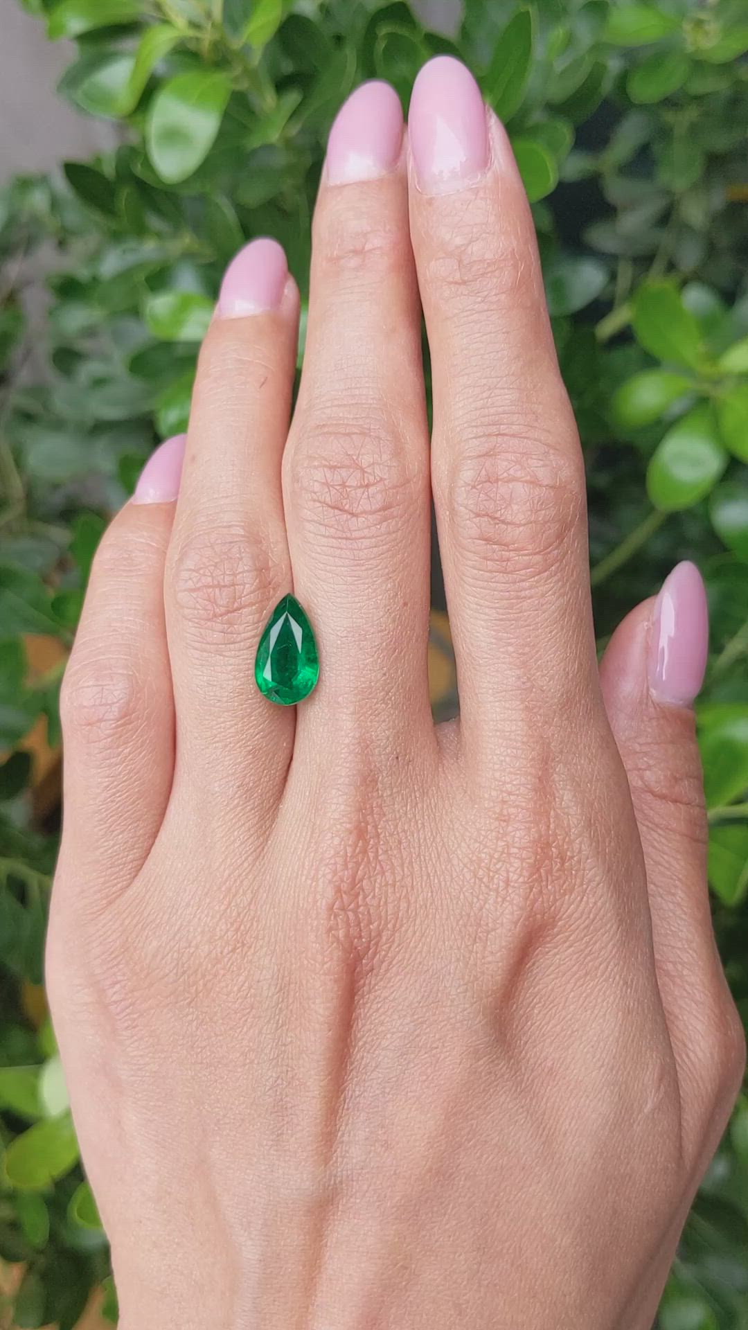 2.86 Ct. Emerald from Zambia Size Video
