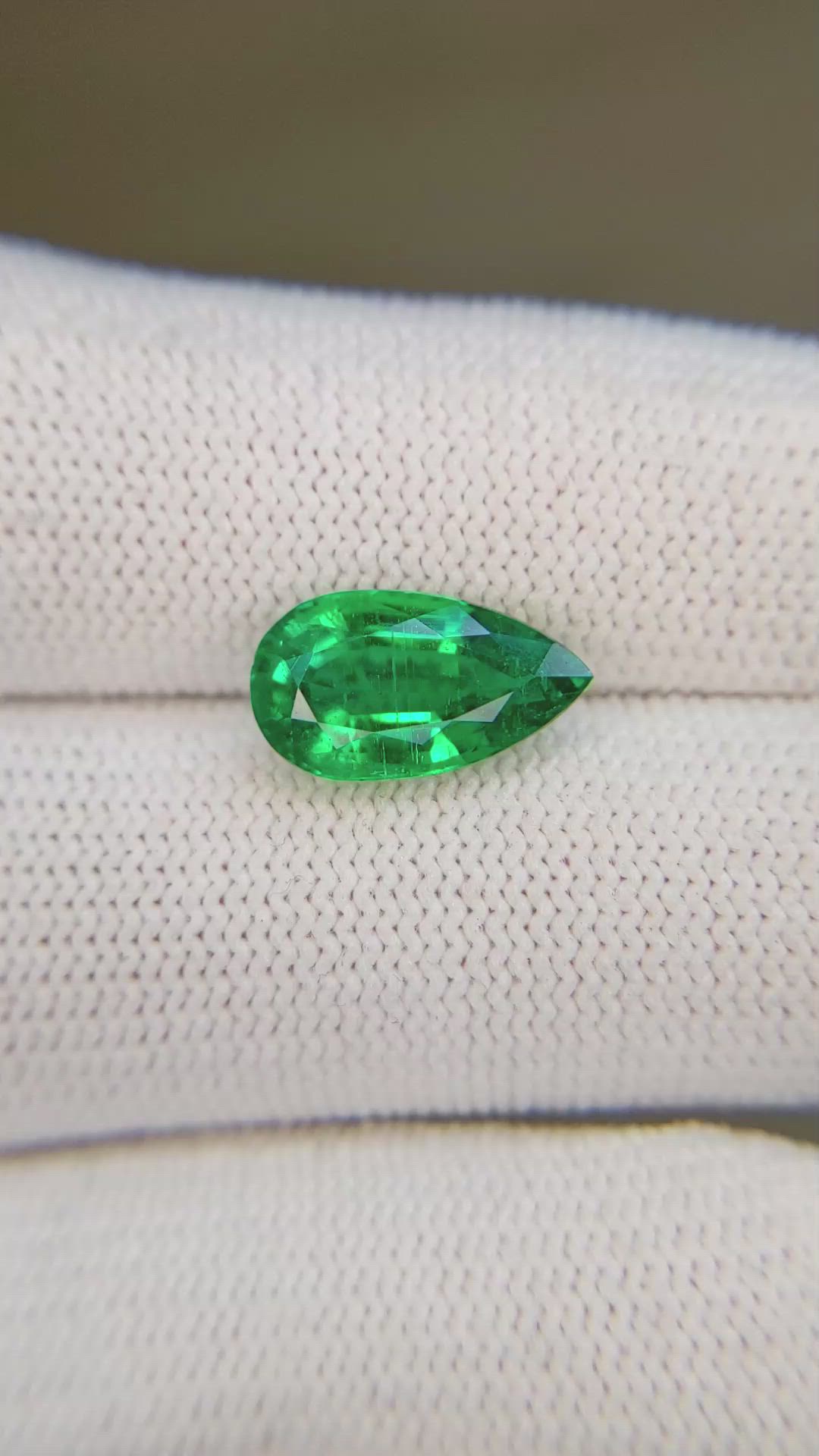2.60 Ct. Emerald from Zambia Size Video
