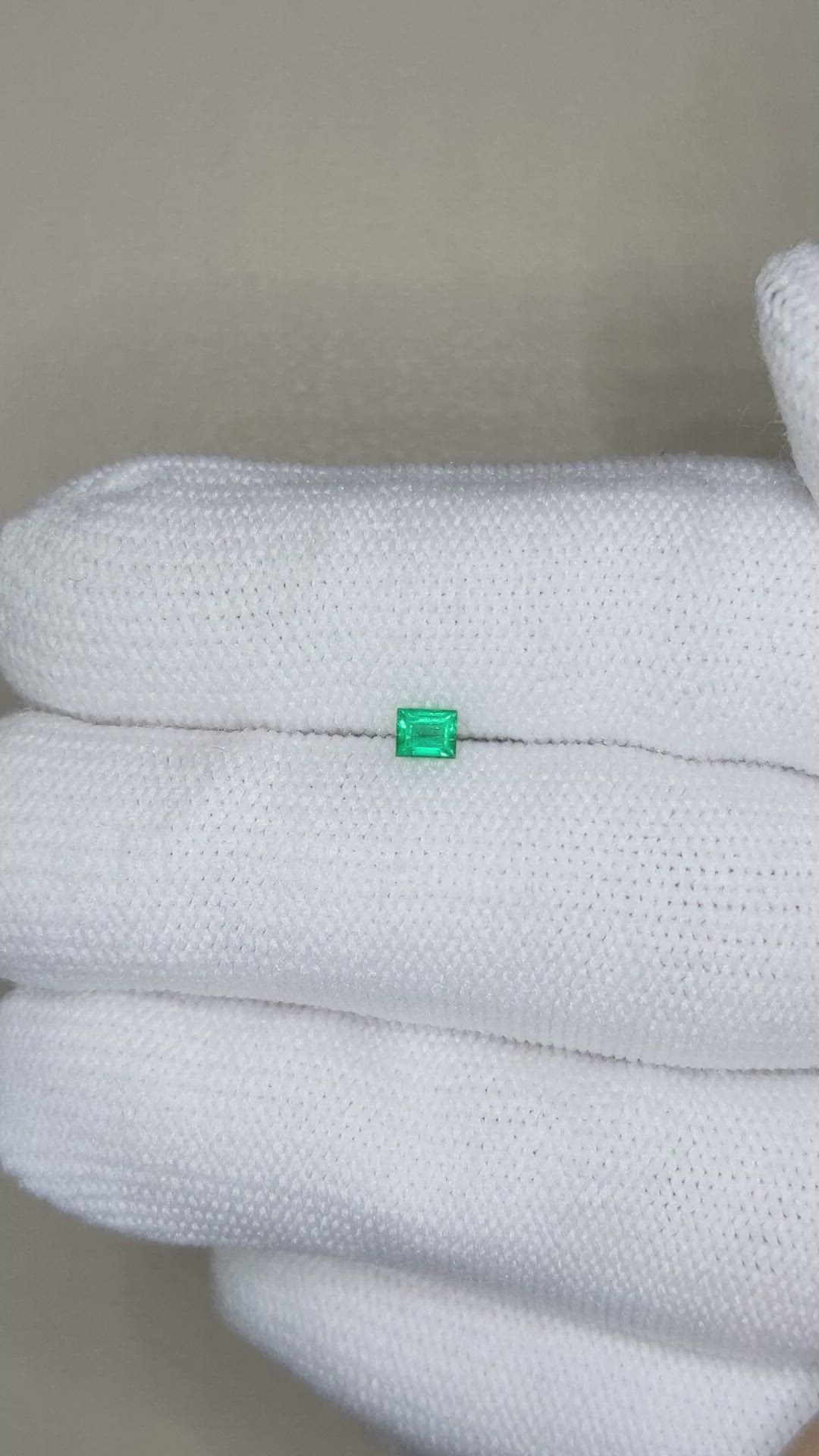 0.13 Ct. Emerald from Afghanistan Size Video