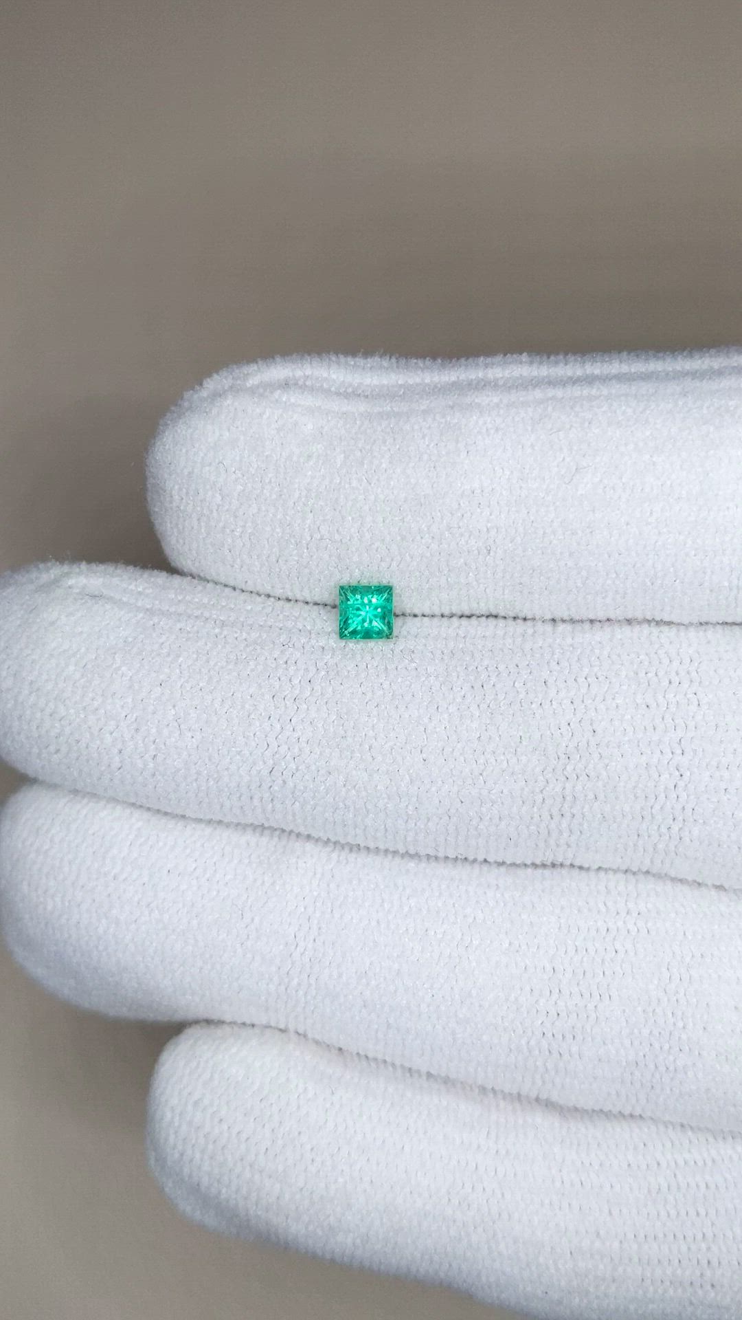 0.23 Ct. Emerald from Afghanistan Size Video
