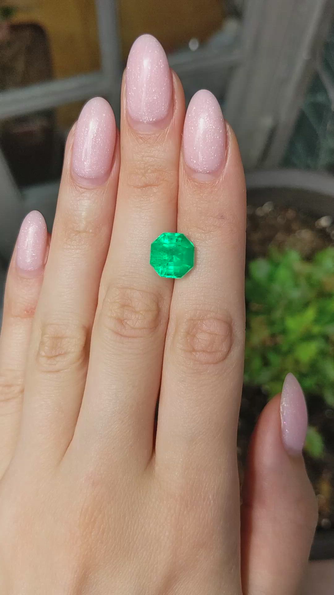 4.90 Ct. Emerald from Colombia Size Video