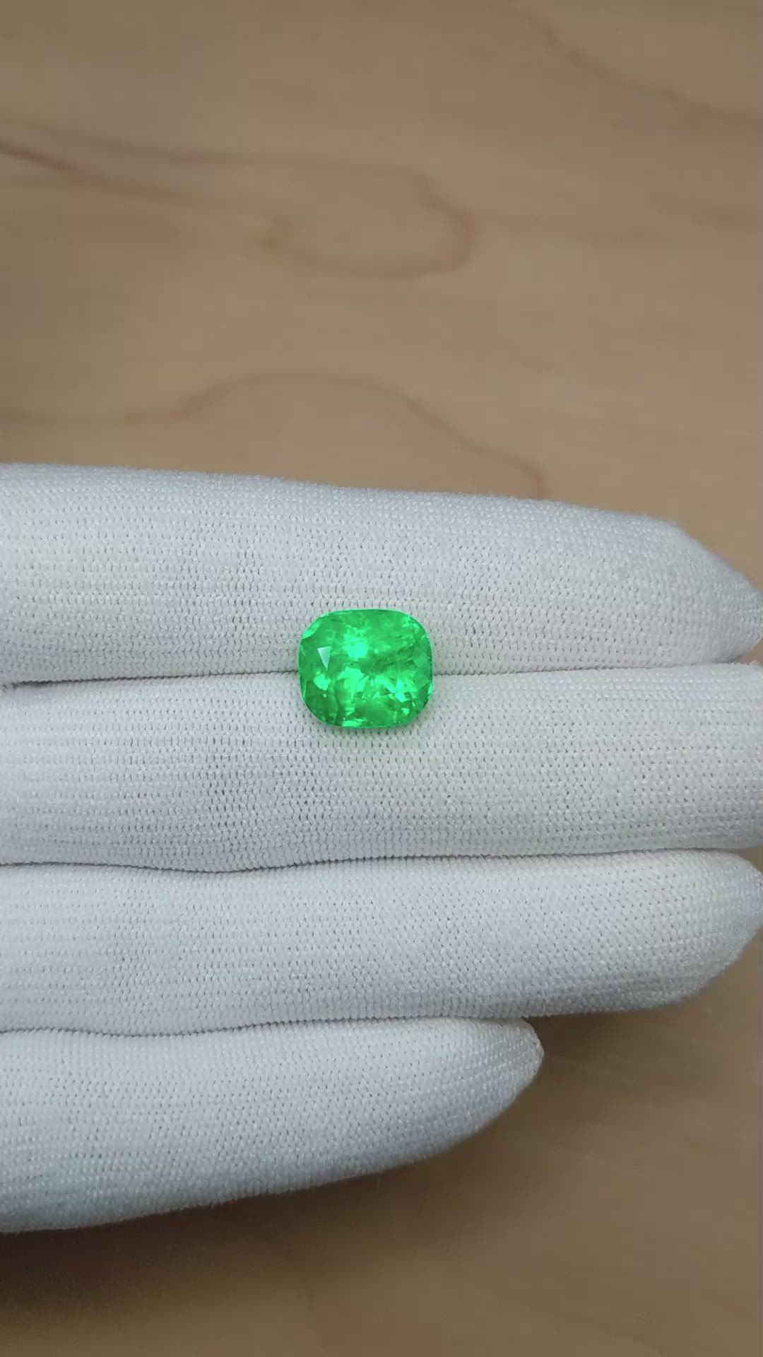 6.39 Ct. Emerald from Colombia Size Video