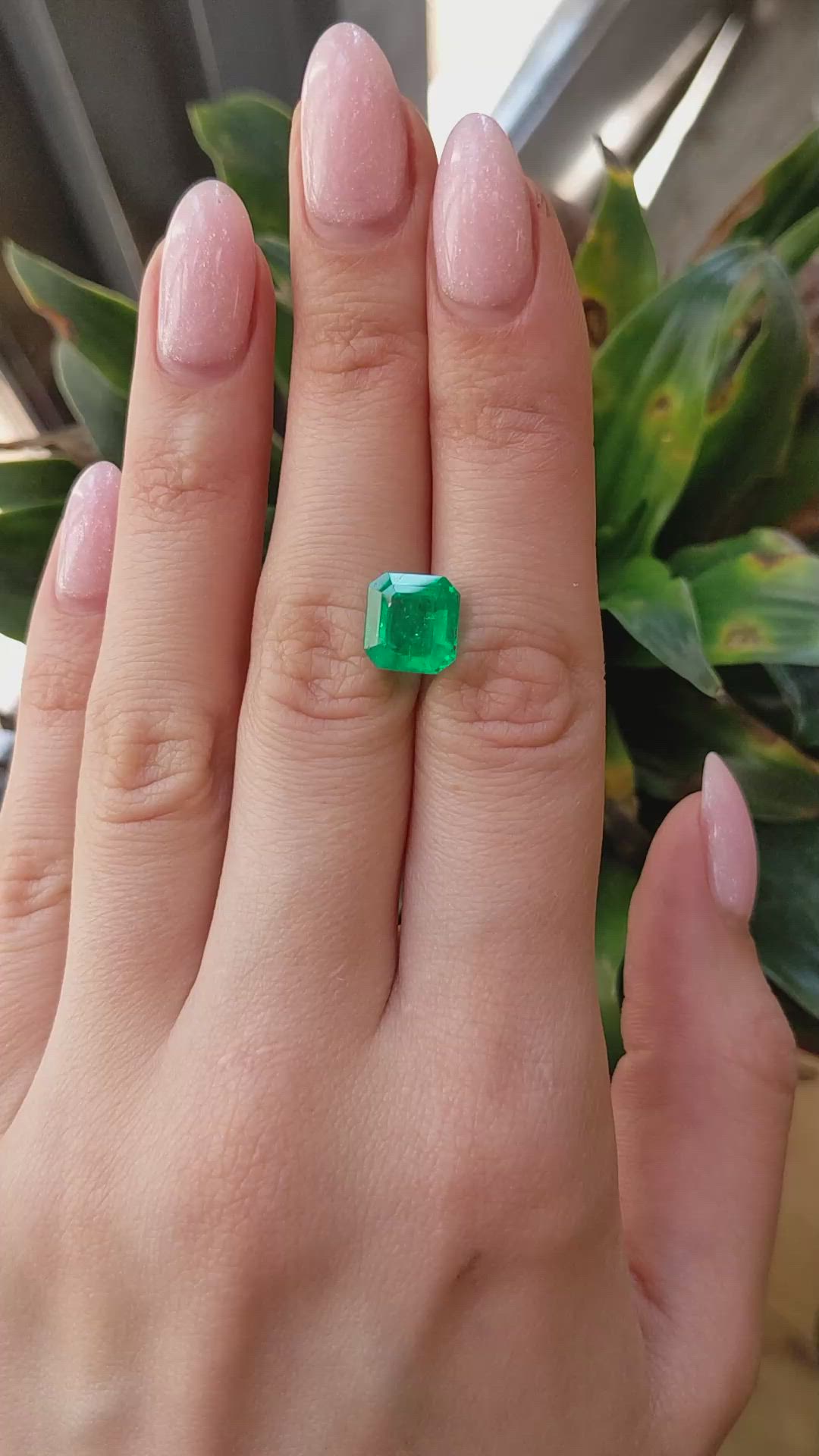 4.11 Ct. Emerald from Colombia Size Video