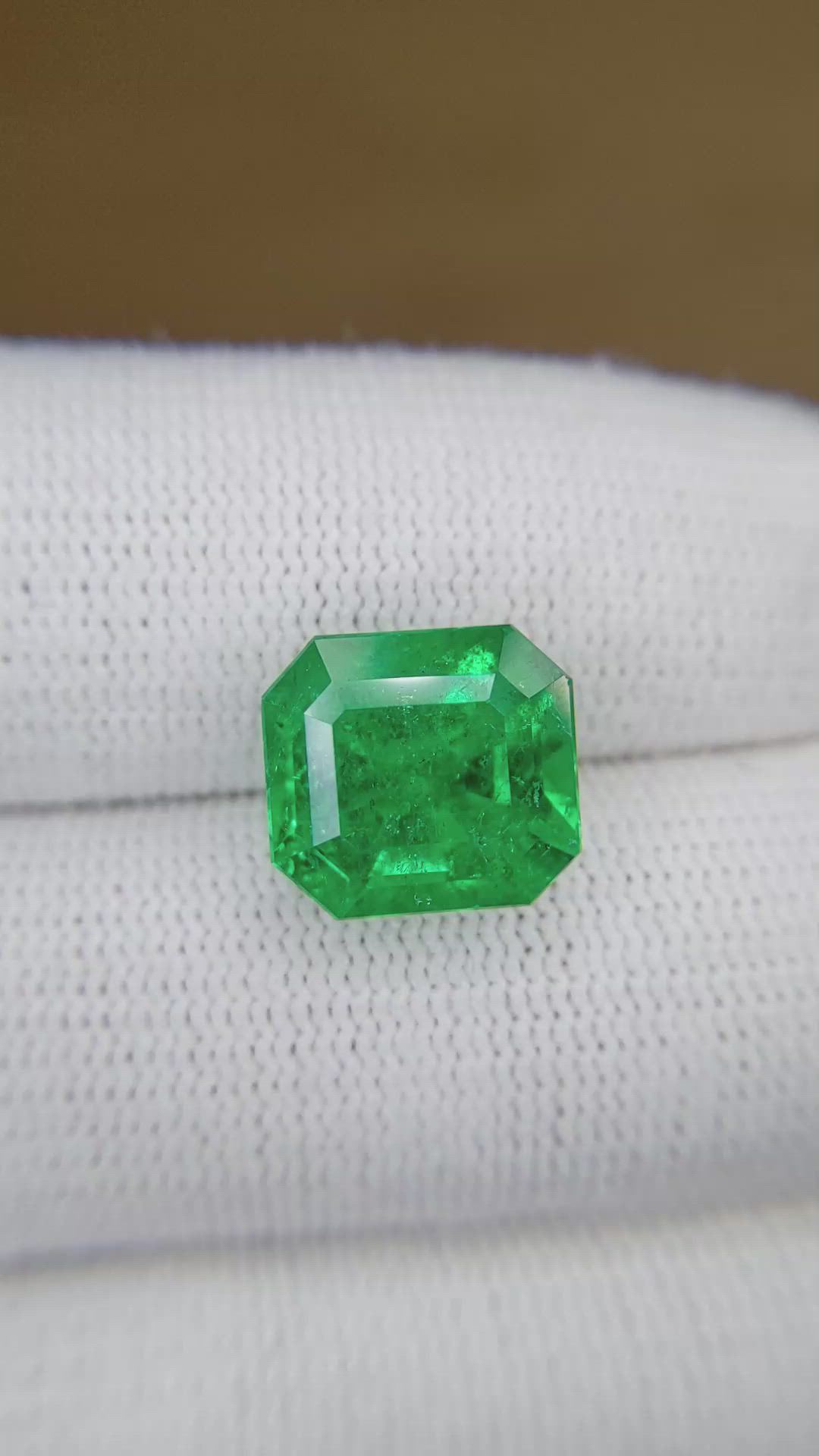 5.42 Ct. Emerald from Colombia - Muzo Size Video