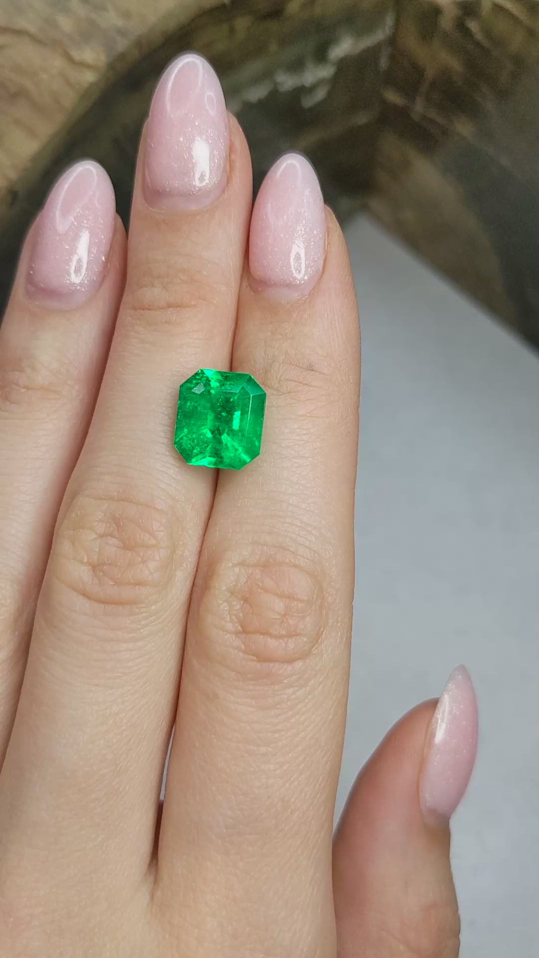 5.42 Ct. Emerald from Colombia - Muzo Size Video