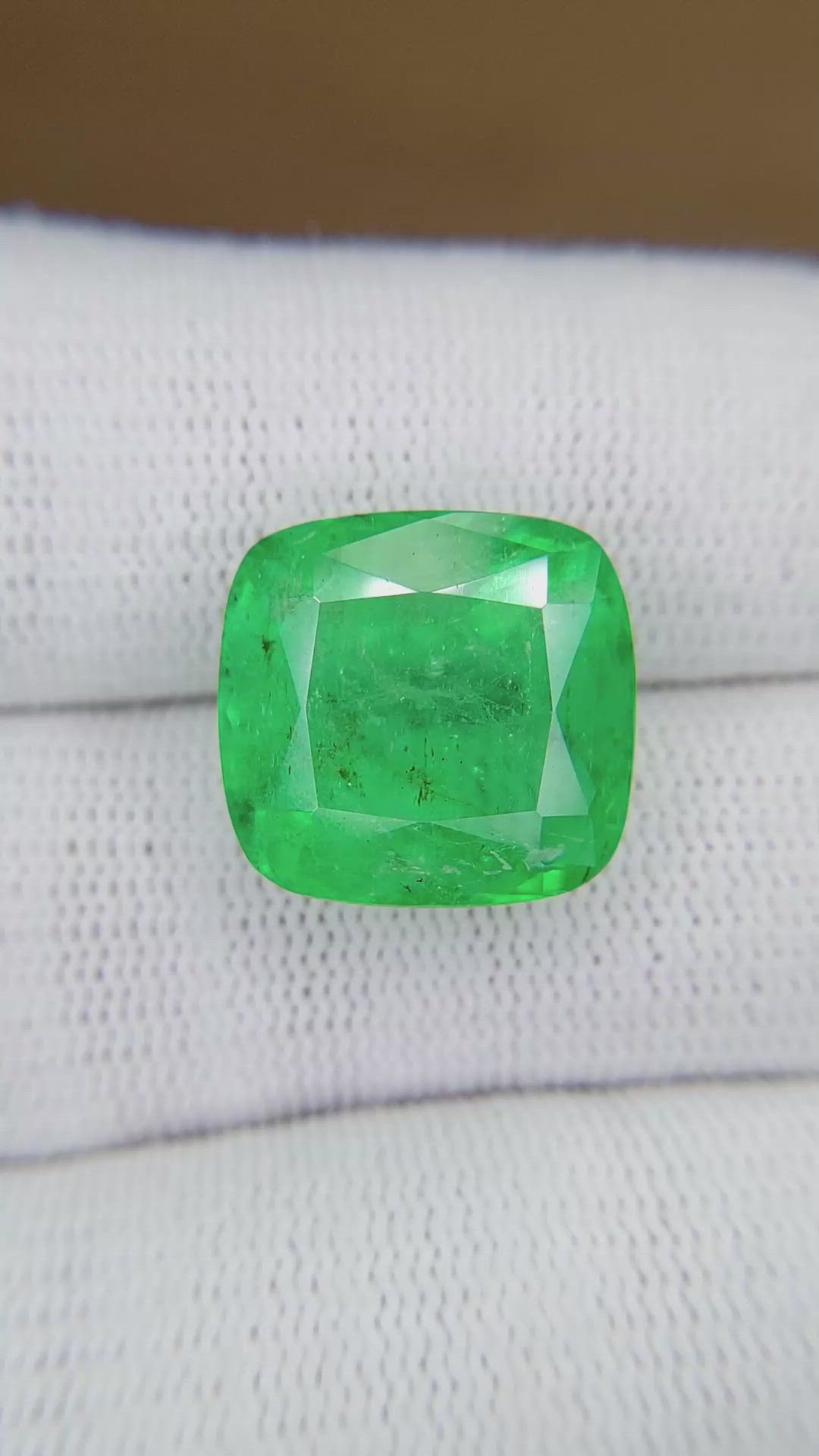 11.57 Ct. Emerald from Colombia Size Video
