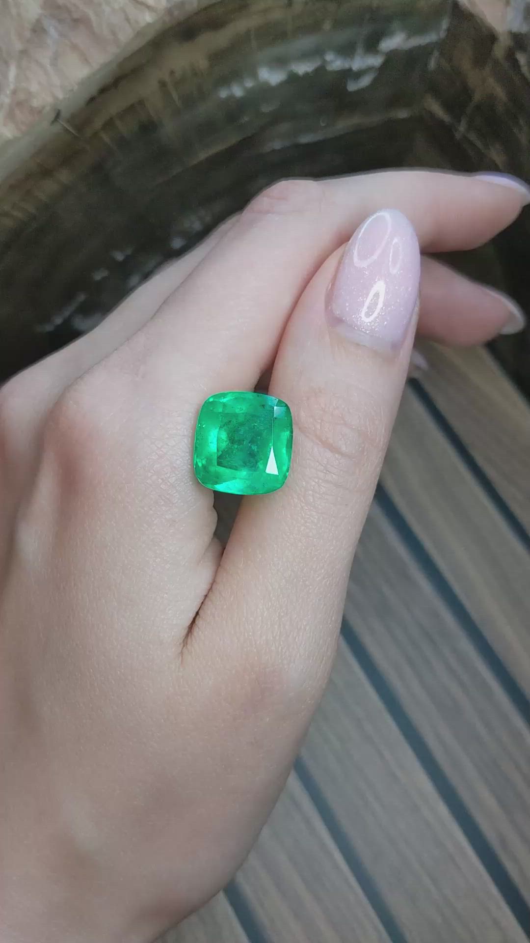 11.57 Ct. Emerald from Colombia Size Video