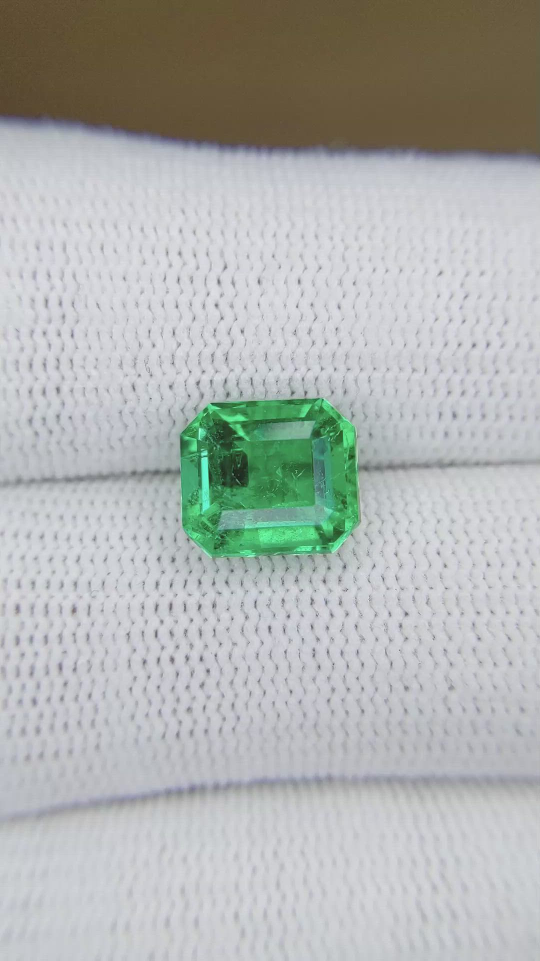3.25 Ct. Emerald from Colombia Size Video