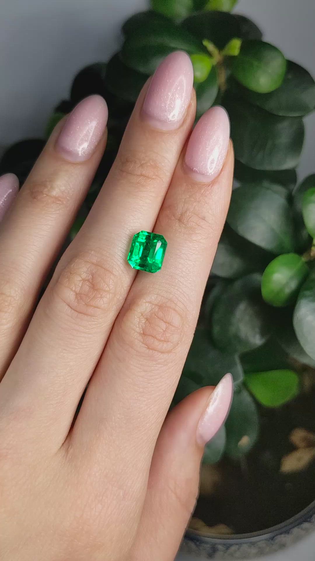 3.25 Ct. Emerald from Colombia Size Video