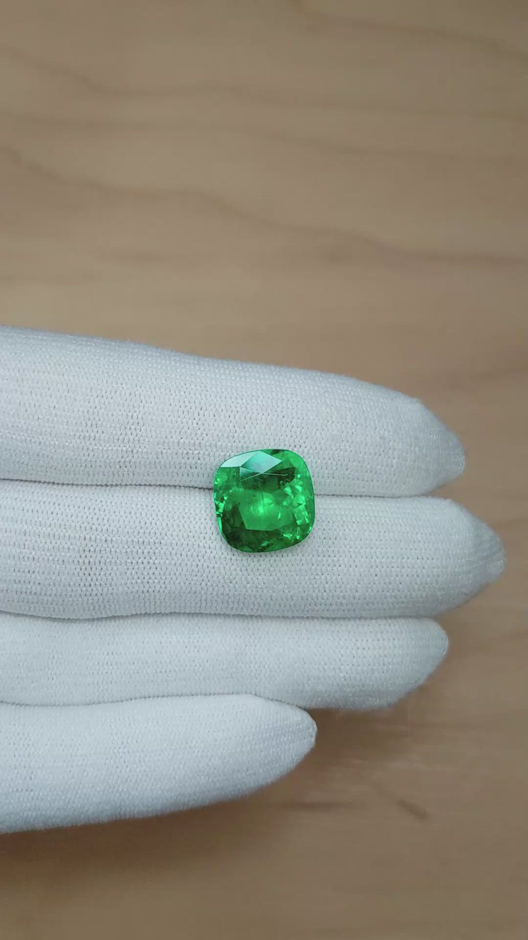 9.37 Ct. Emerald from Colombia Size Video
