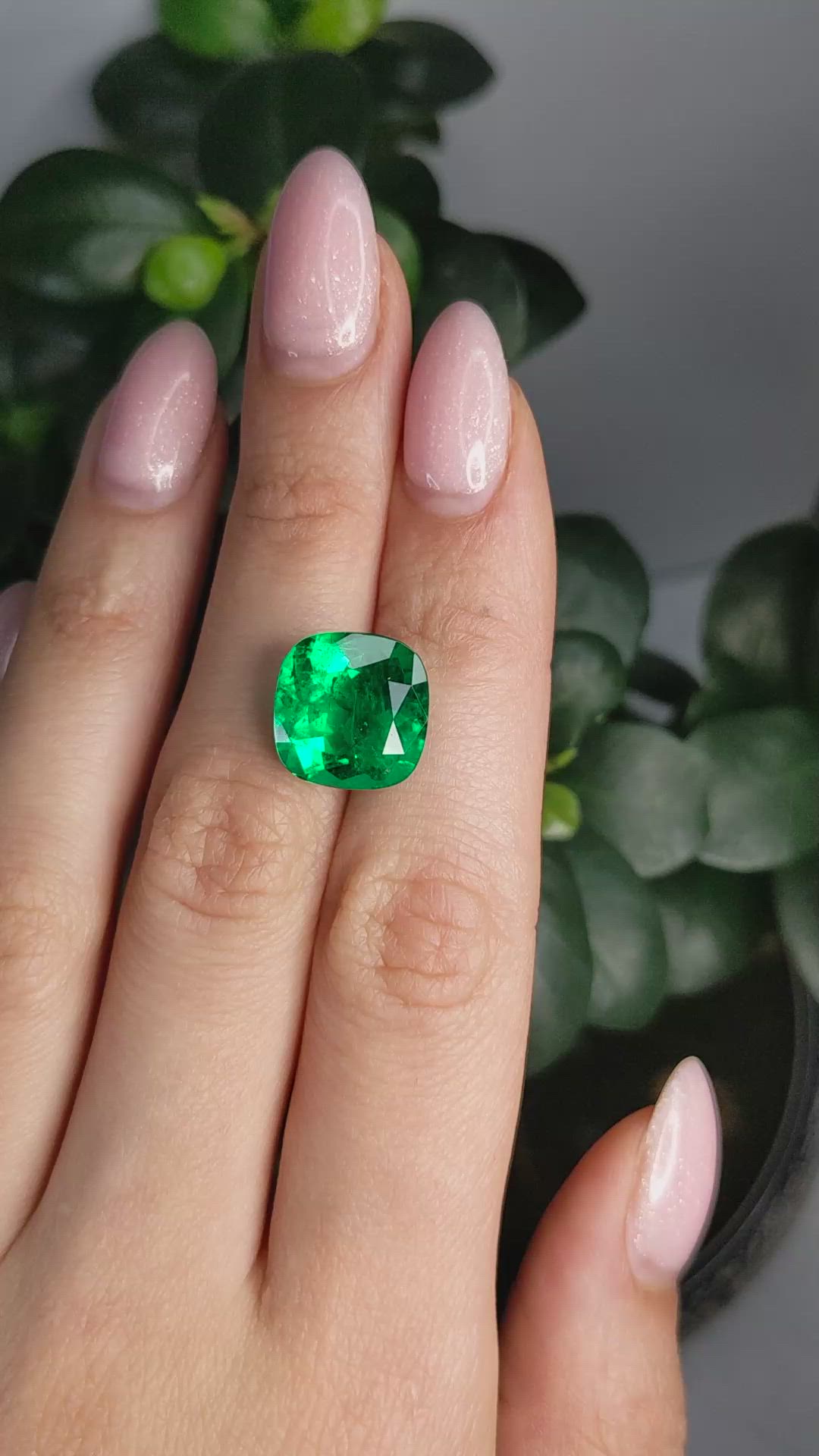 9.37 Ct. Emerald from Colombia Size Video