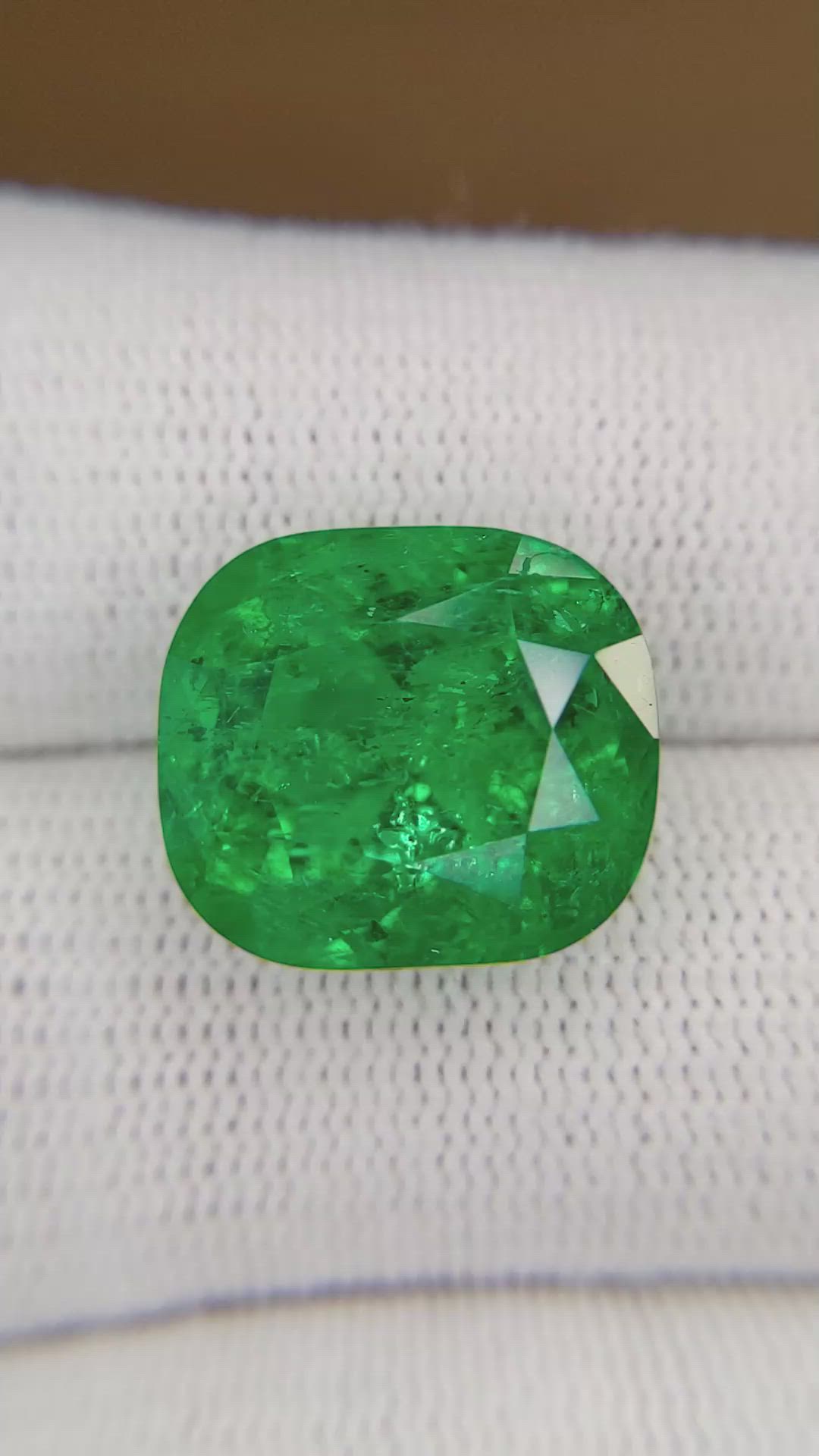 11.82 Ct. Emerald from Colombia Size Video