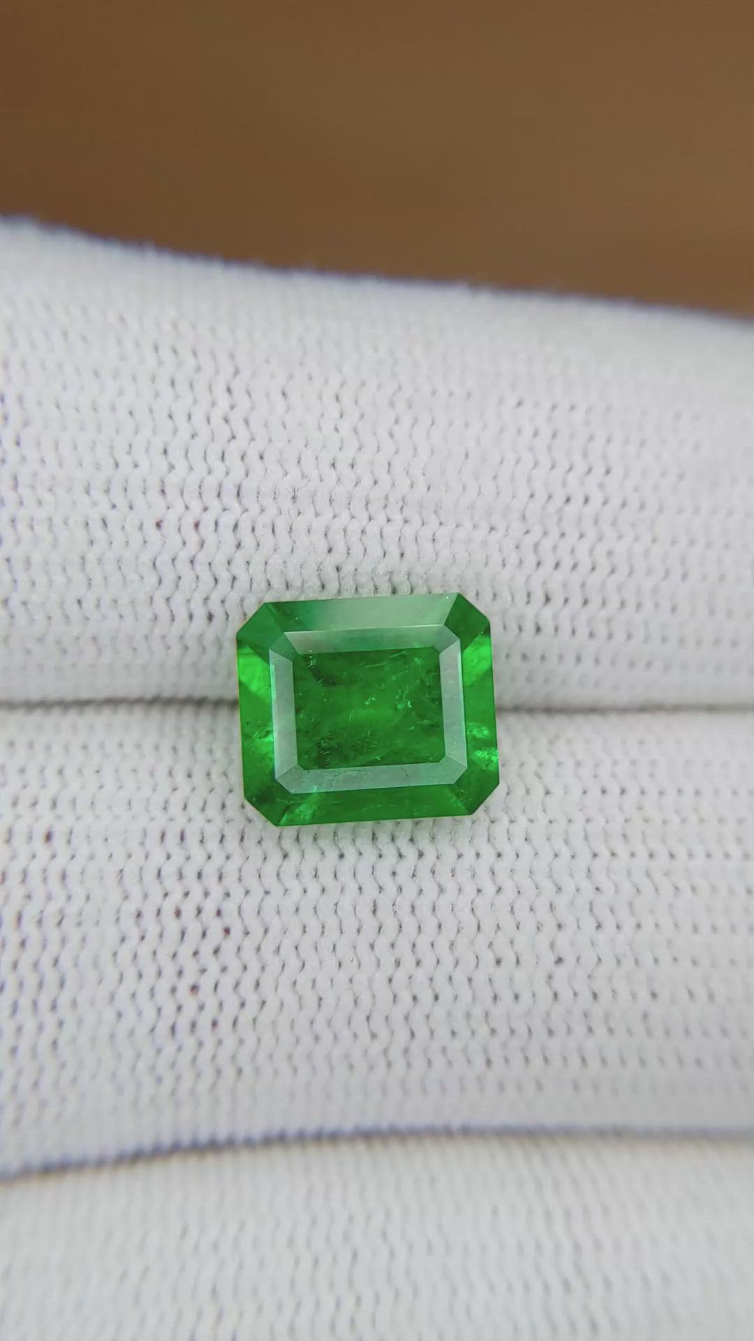 2.93 Ct. Emerald from Colombia Size Video