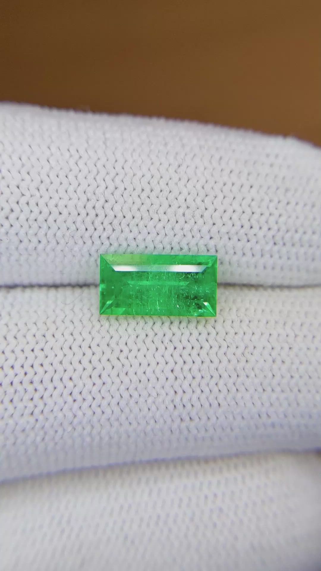 1.52 Ct. Emerald from Colombia Size Video