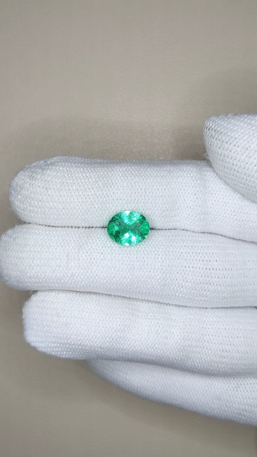 1.70 Ct. Emerald from Colombia Size Video