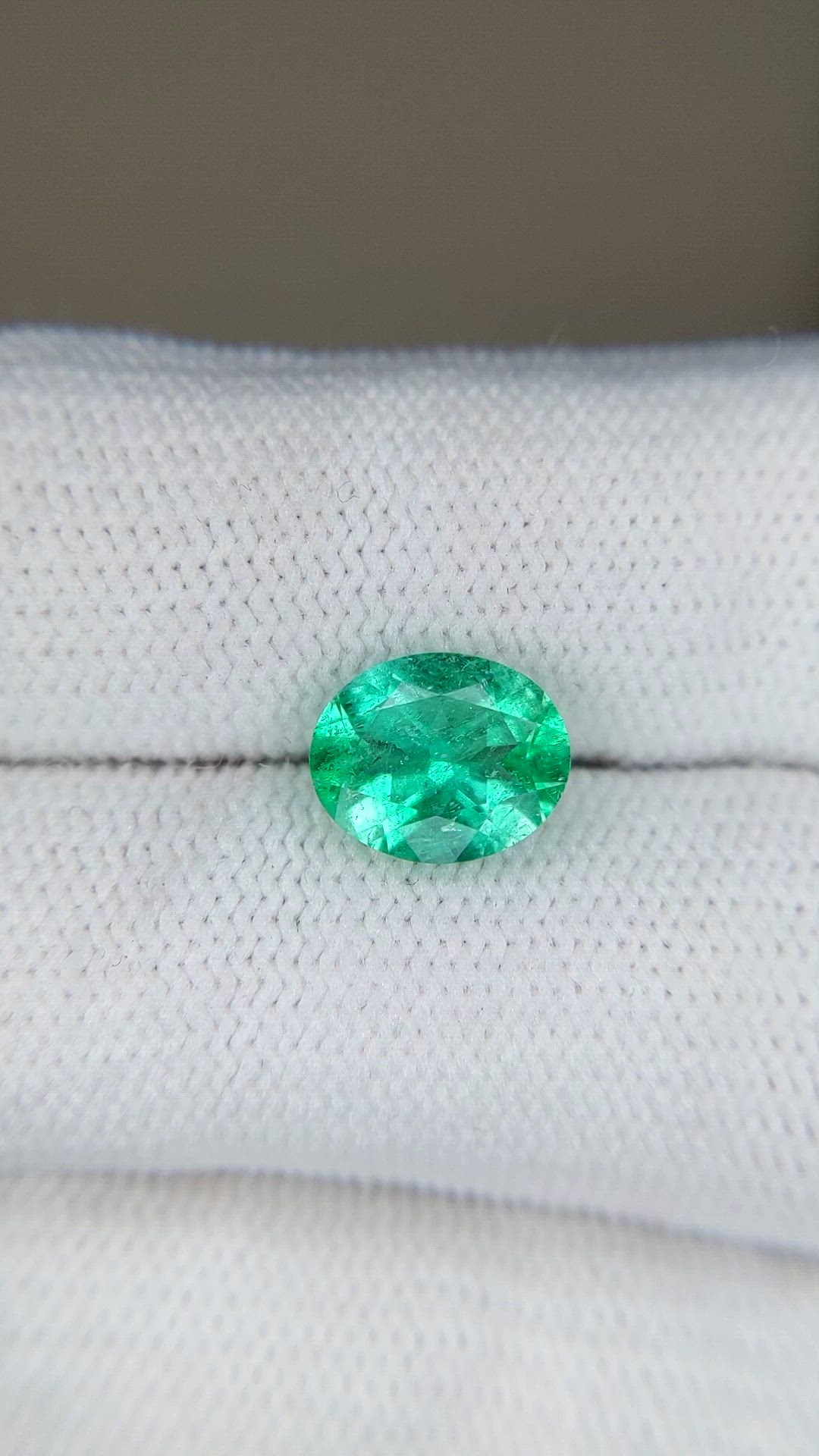 1.70 Ct. Emerald from Colombia Size Video