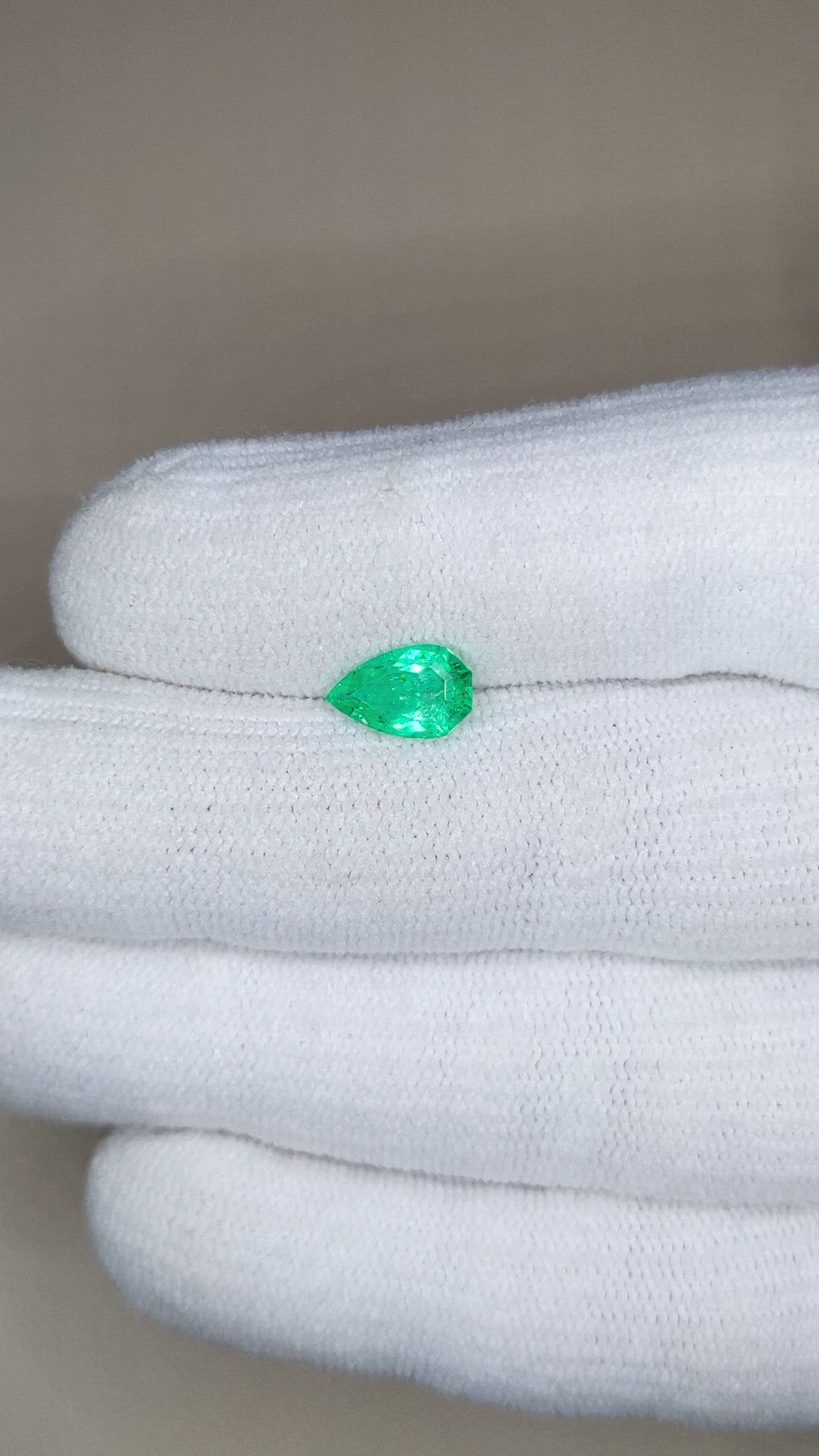 1.08 Ct. Emerald from Colombia Size Video