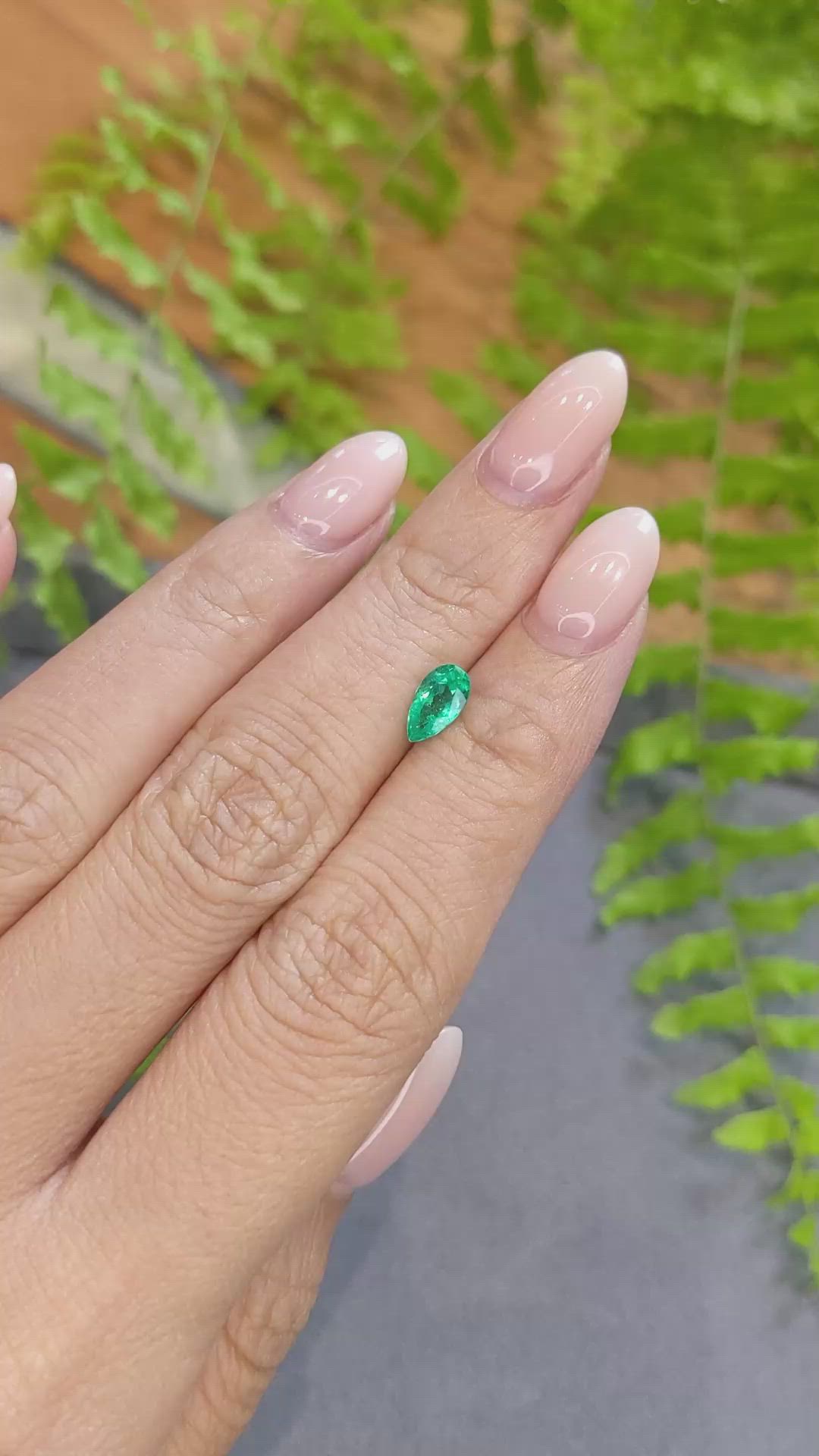 0.65 Ct. Emerald from Colombia Size Video