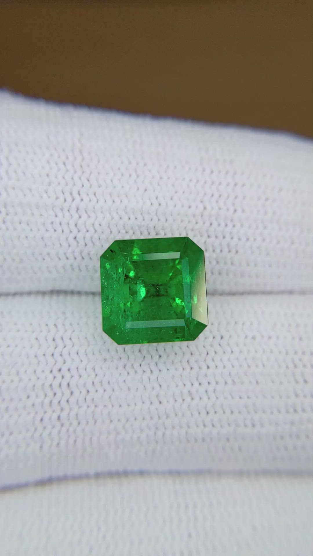 4.82 Ct. Emerald from Zambia Size Video