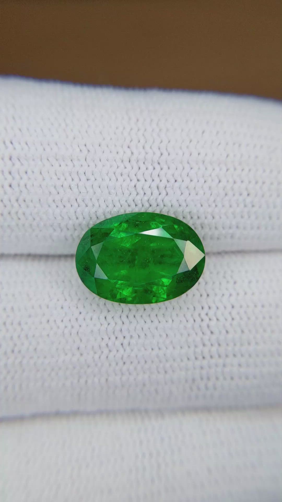 4.59 Ct. Emerald from Zambia Size Video