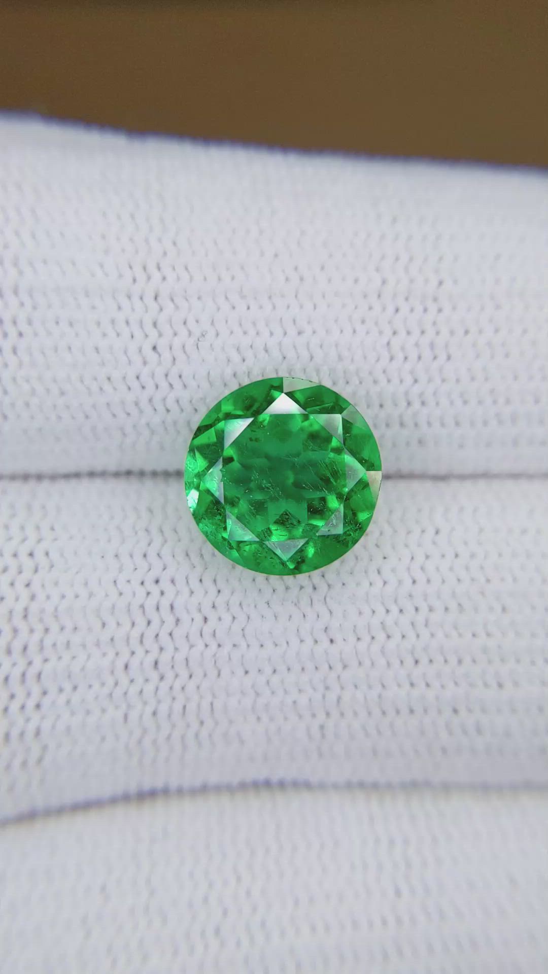 3.59 Ct. Emerald from Zambia Size Video