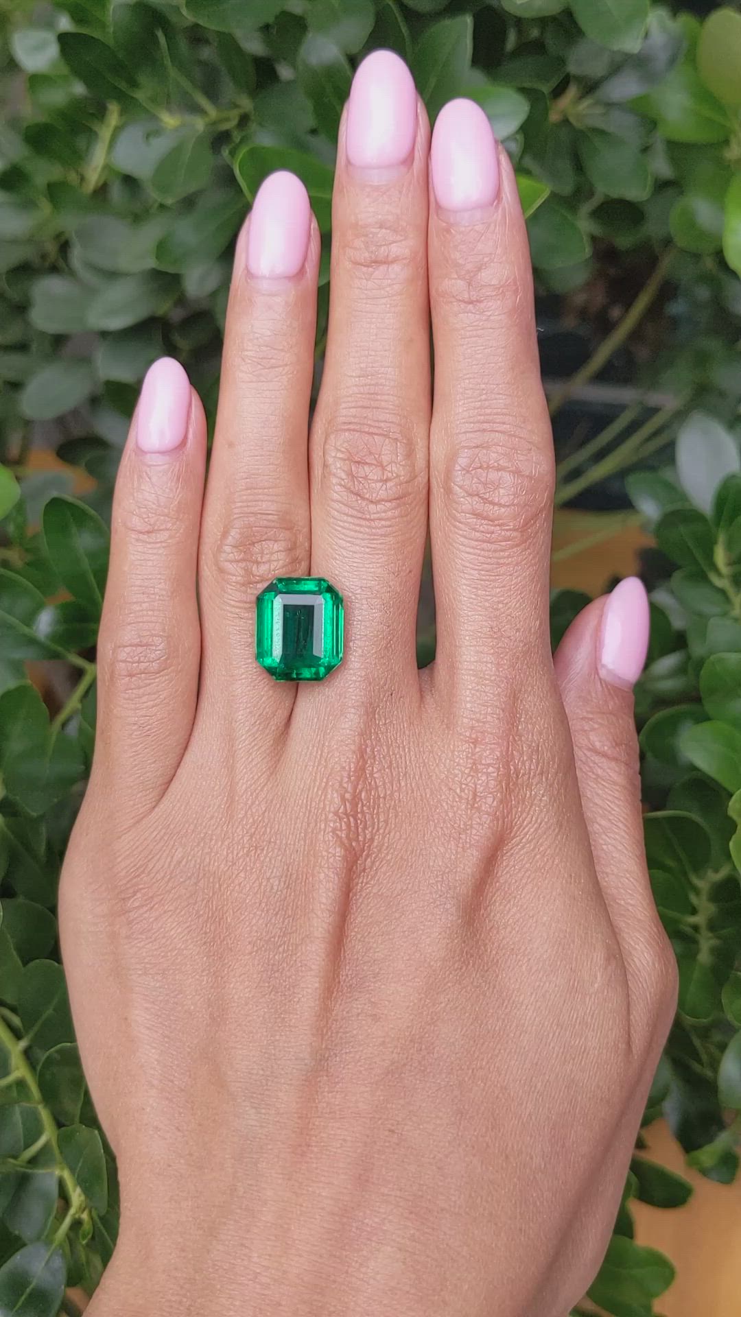 8.75 Ct. Emerald from Zambia Size Video