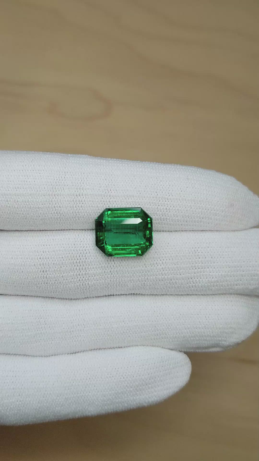 8.75 Ct. Emerald from Zambia Size Video
