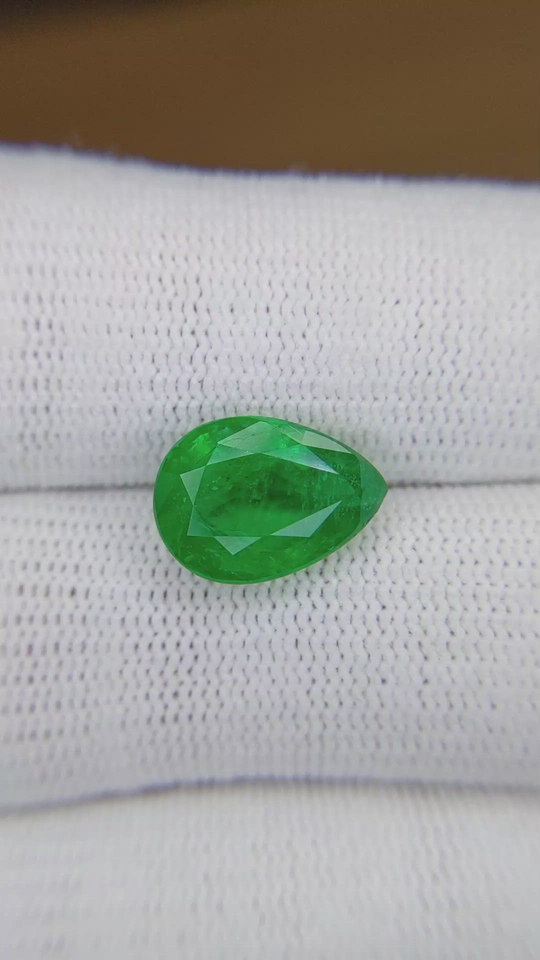 4.39 Ct. Emerald from Zambia Size Video
