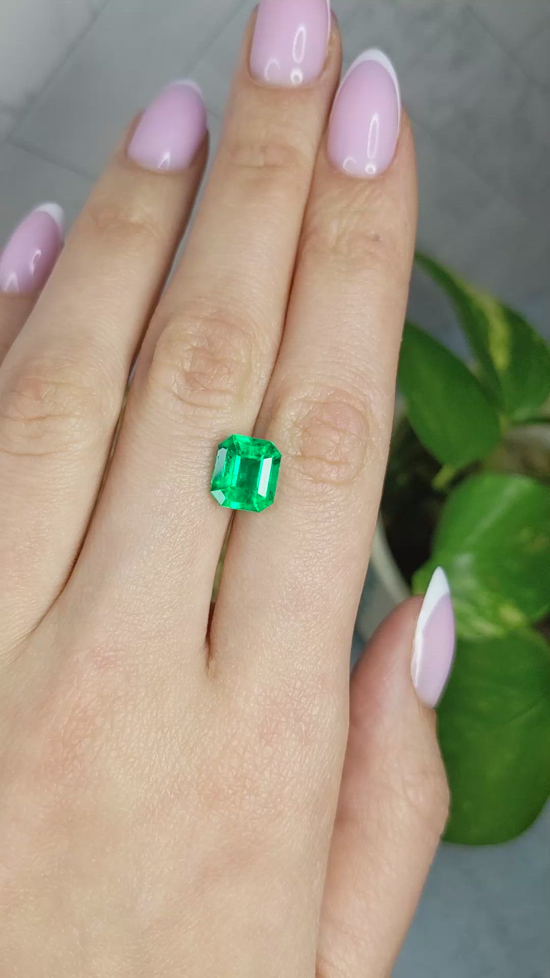 3.12 Ct. Emerald from Colombia Size Video